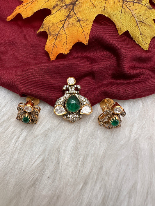 92.5 Silver Green Small Moissanite Pendent Set