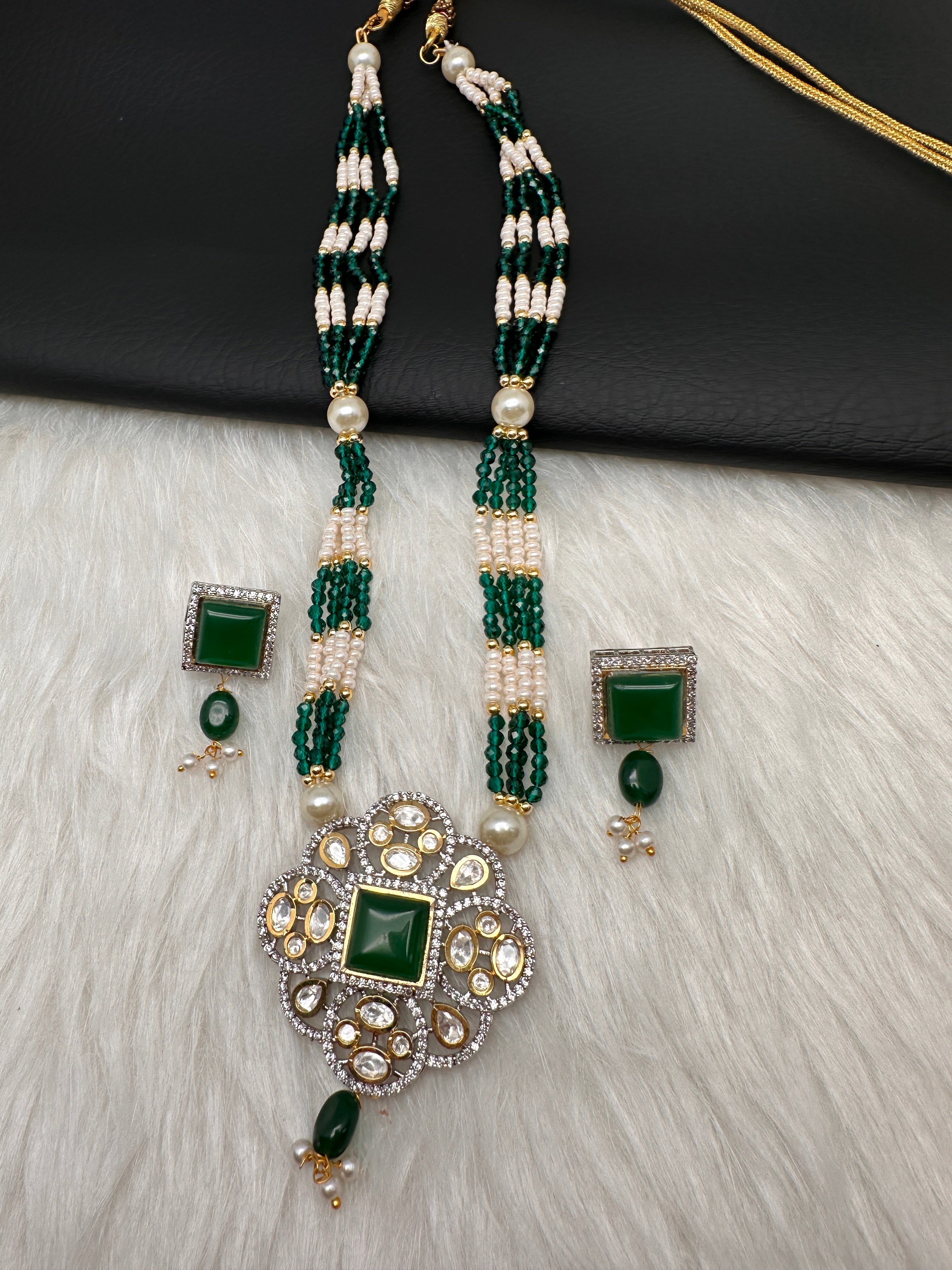 Green - Handcrafted Glass Stone Kundan Work Bracelet 38