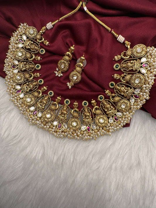 Potta Stone Emerald Pearls Ethnic Short Necklace