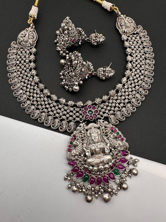 Goddess Lakshmi Mango Pattern Silver Replica Short Necklace