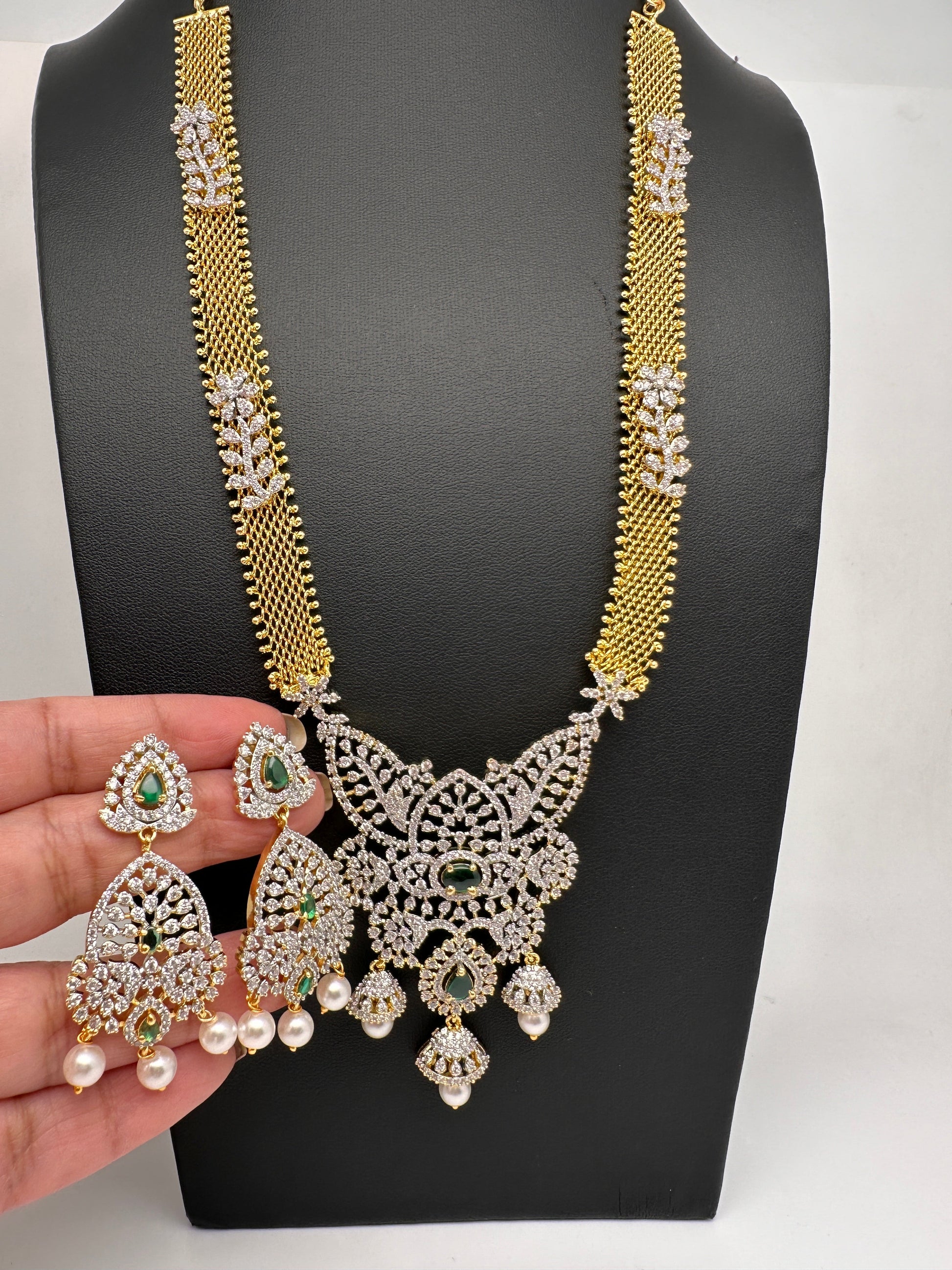 AD Golden Chain Color Stone Long Necklace - Green