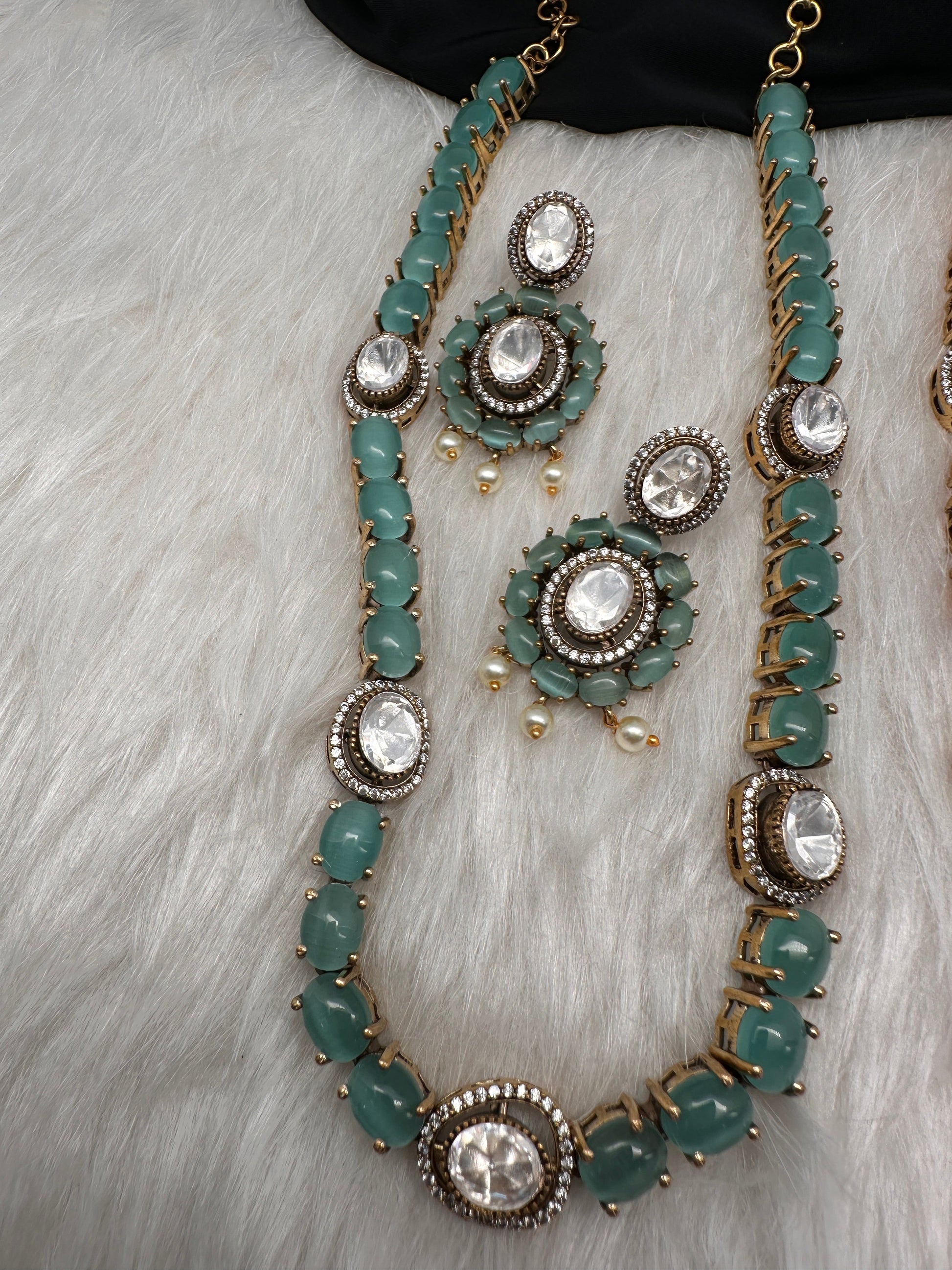 Moissanite Monalisa Color Stone Short Necklace - LightGreen