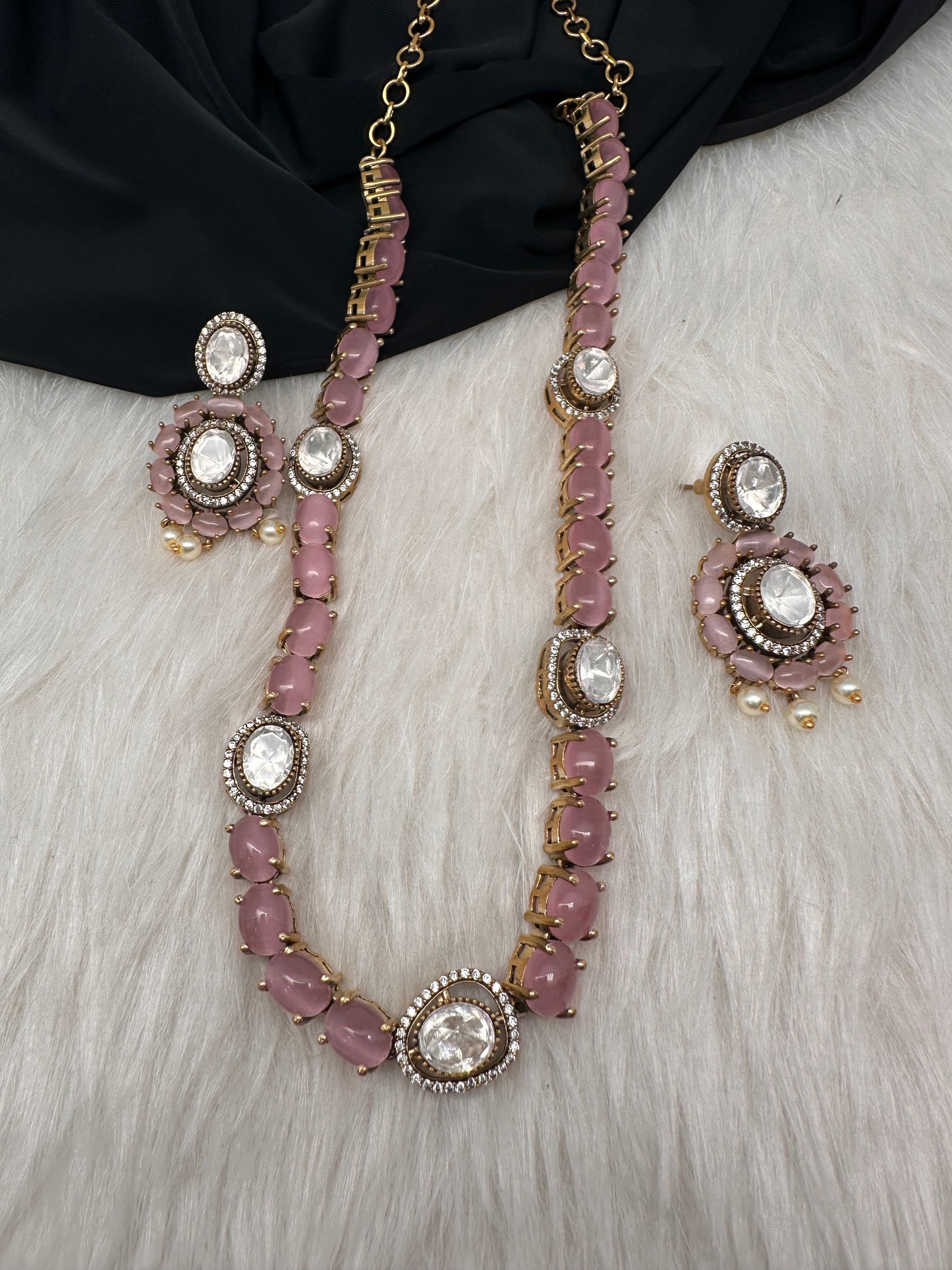 Moissanite Monalisa Color Stone Short Necklace - Pink