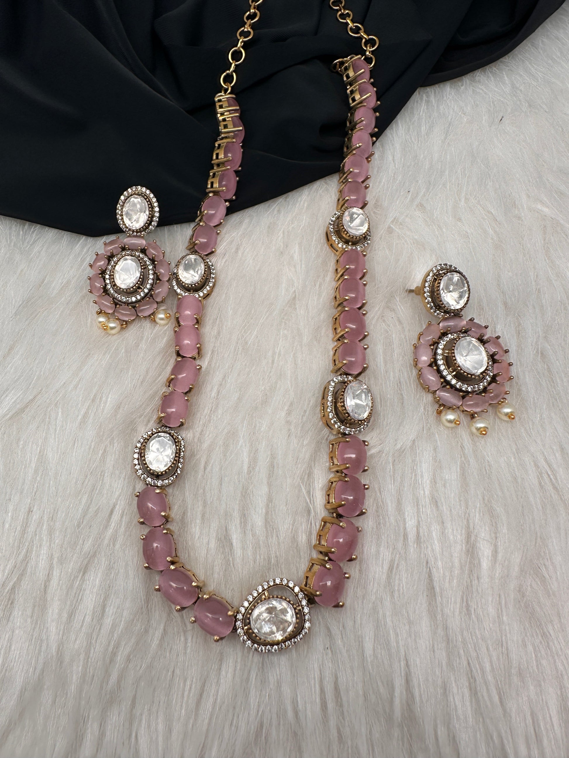 Moissanite Monalisa Color Stone Short Necklace - Pink