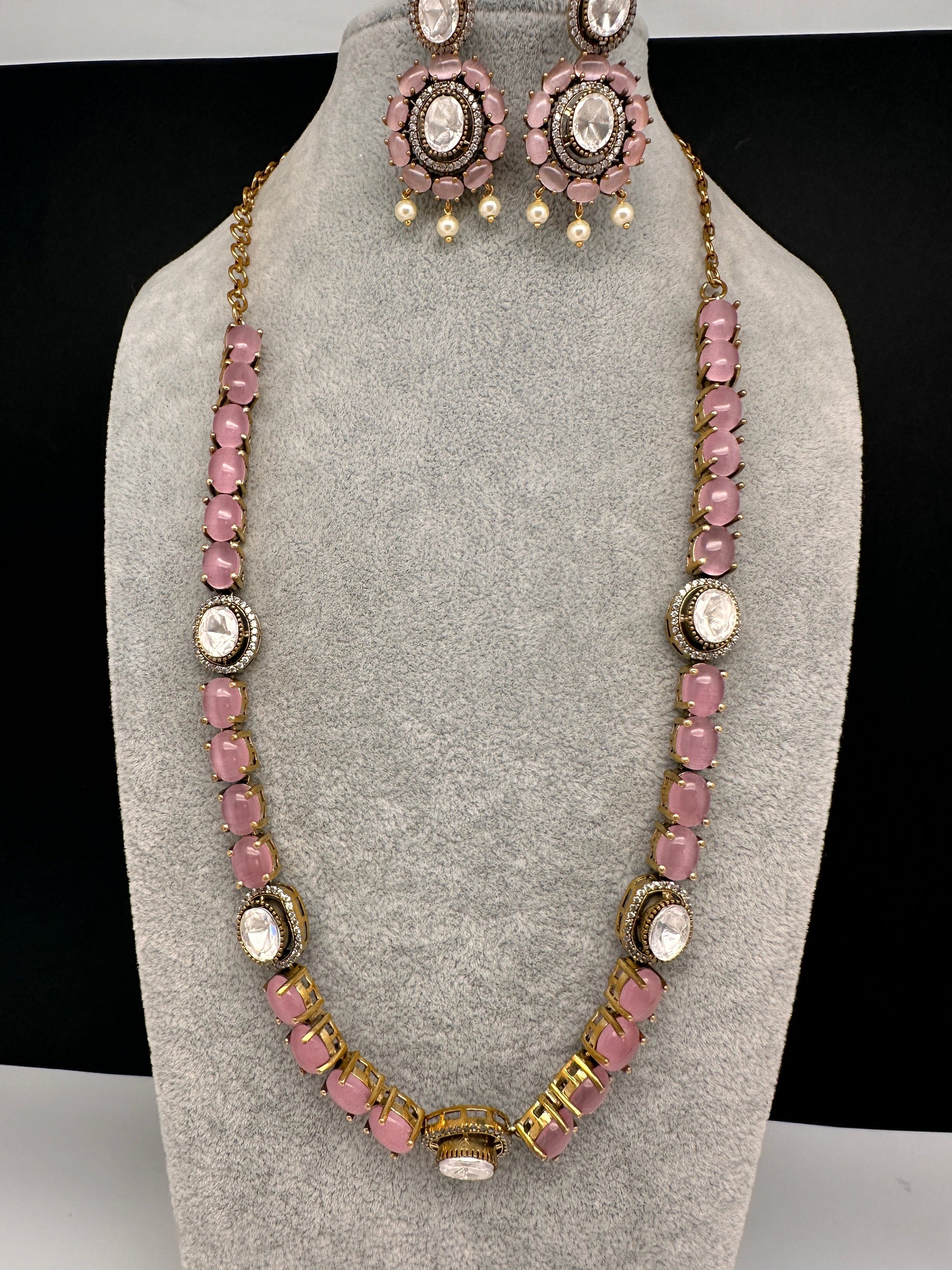 Moissanite Monalisa Color Stone Short Necklace - Pink