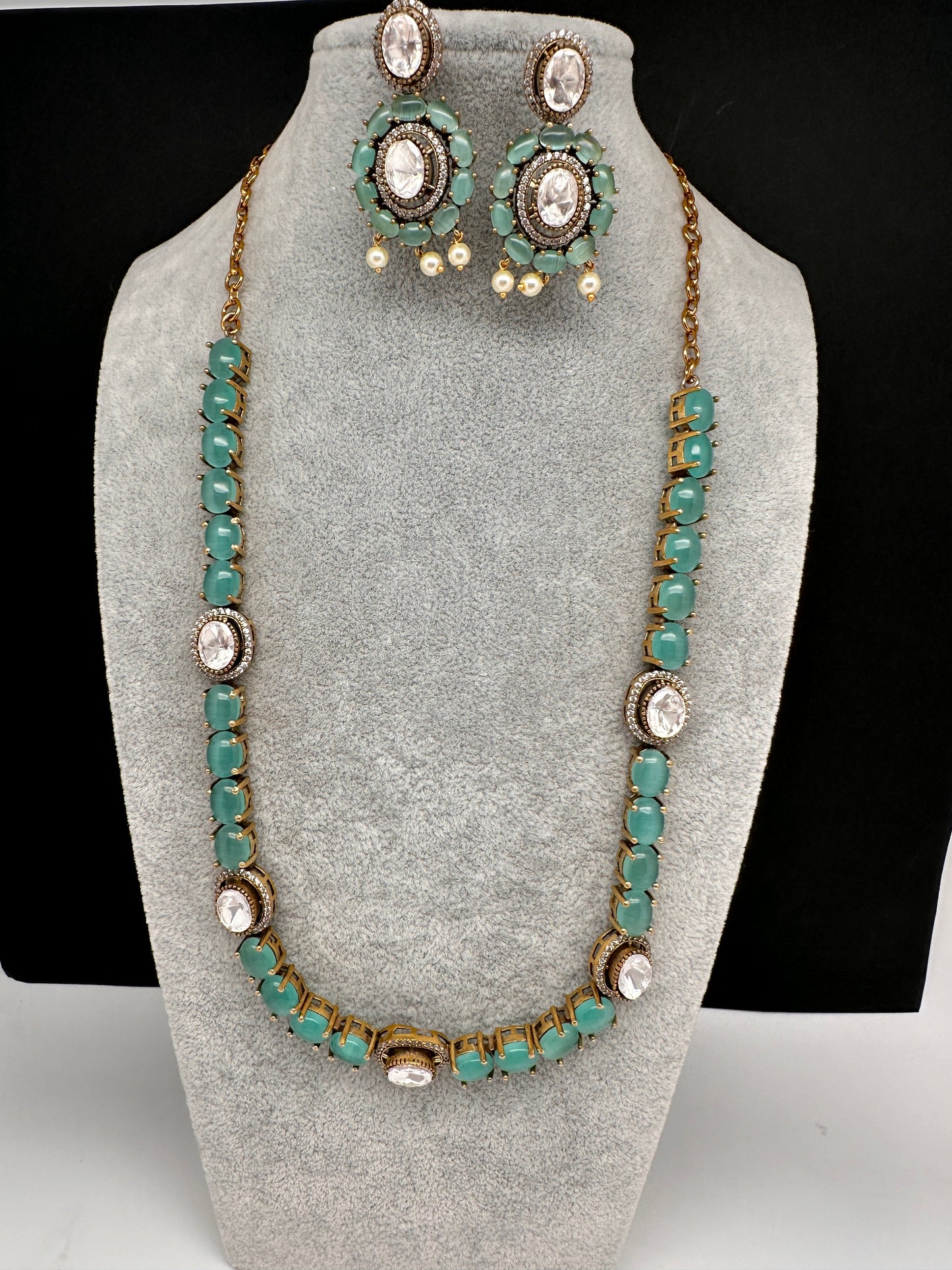 Moissanite Monalisa Color Stone Short Necklace - LightGreen