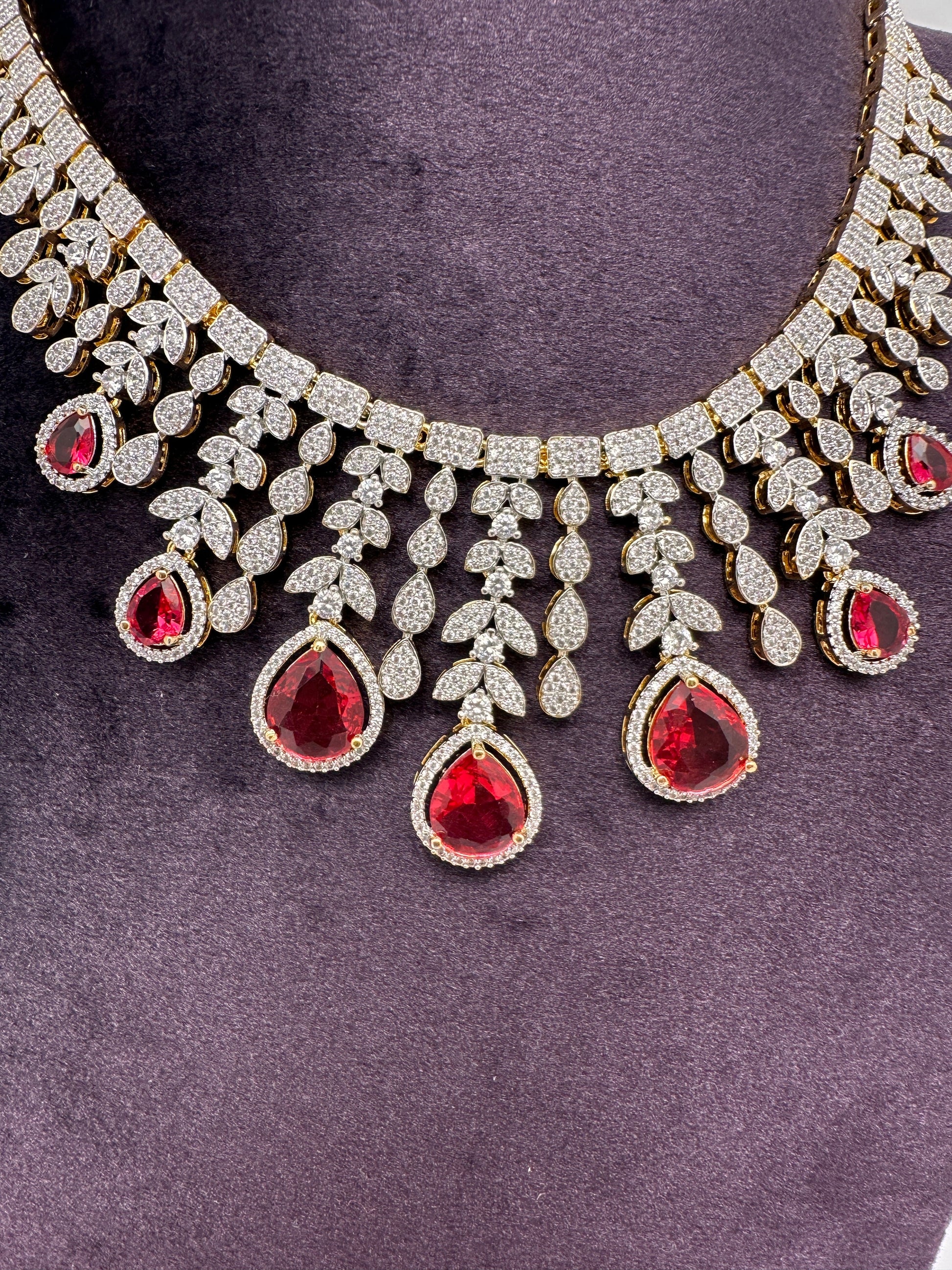 AD Neckline Color Stone Short Necklace - Red