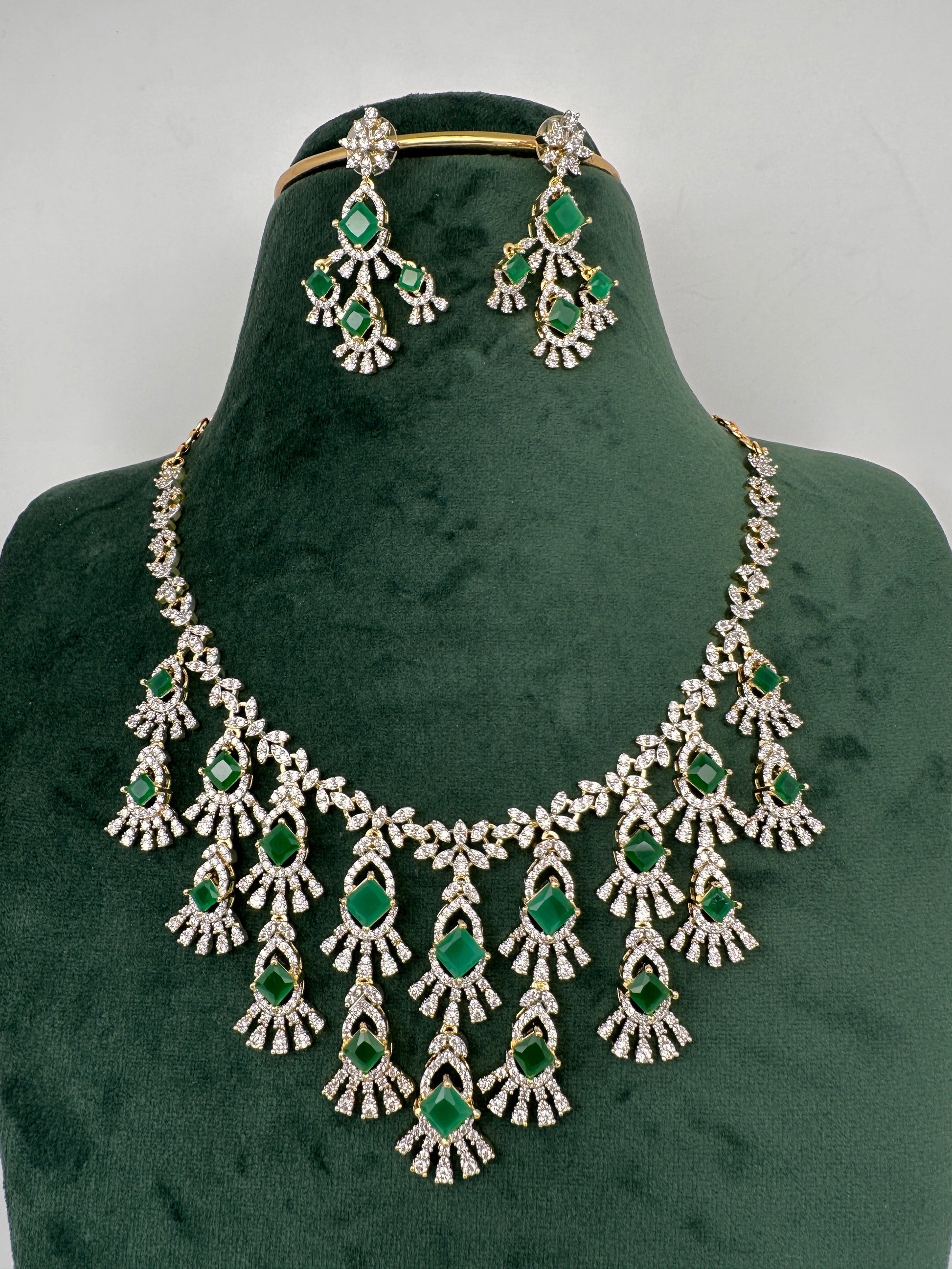 CZ Neckline Color Stone Short Necklace - Green