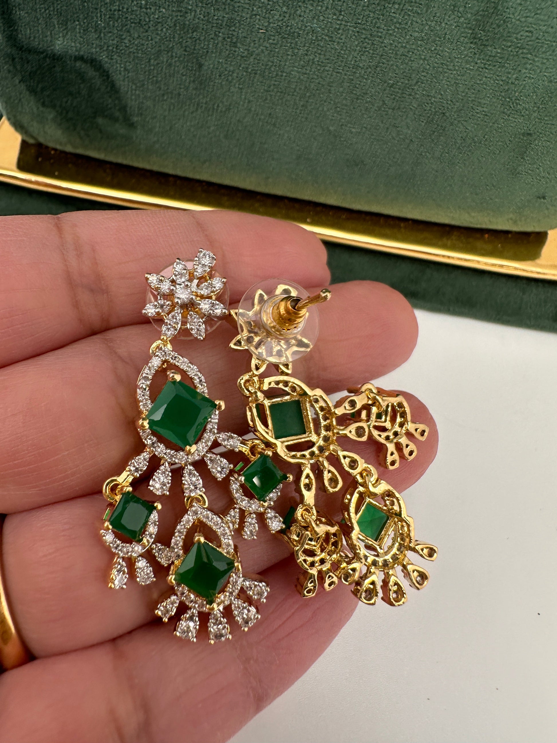 CZ Neckline Color Stone Short Necklace - Green