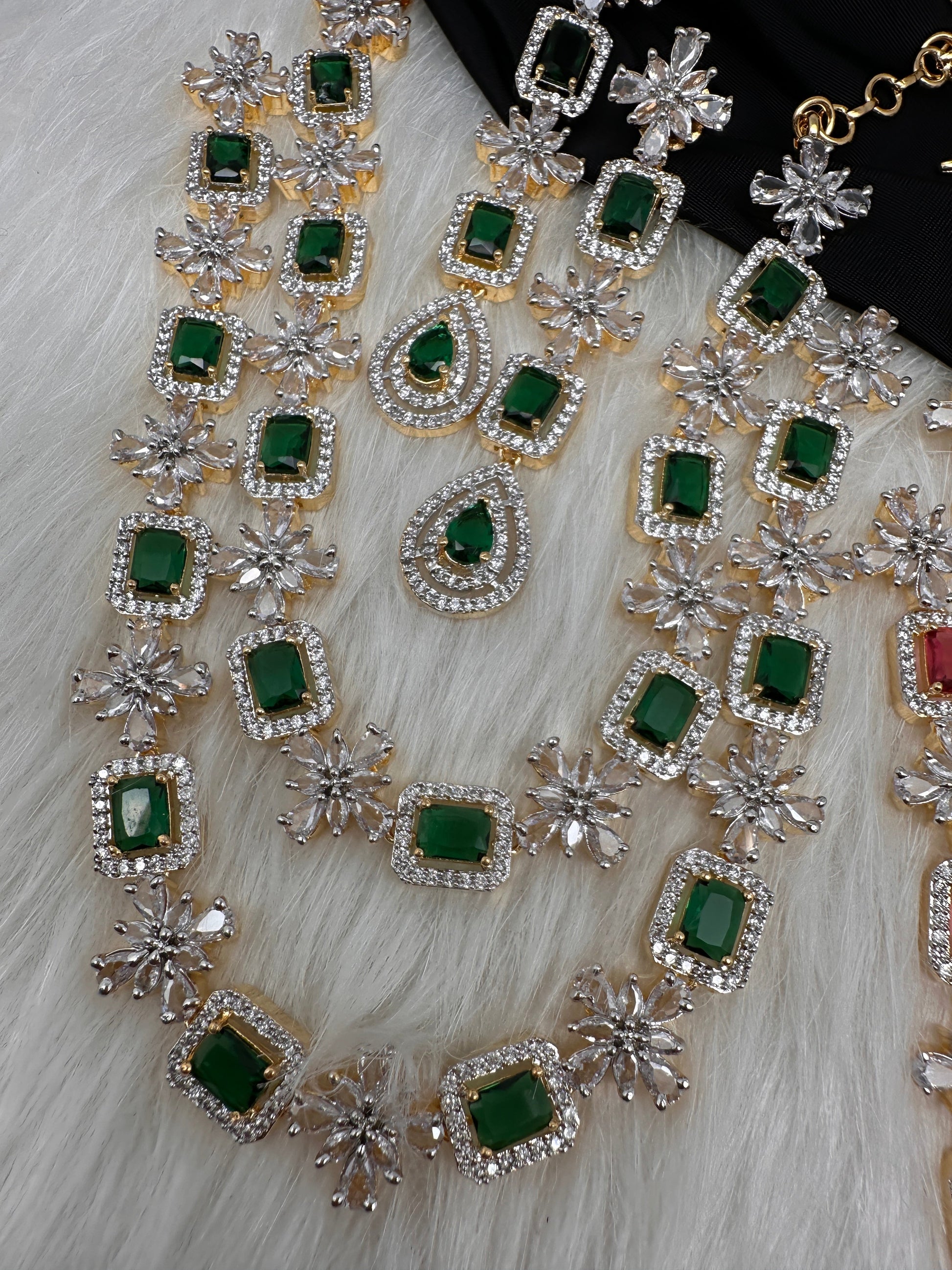 AD Double Layer Color Stone Short Necklace - Green