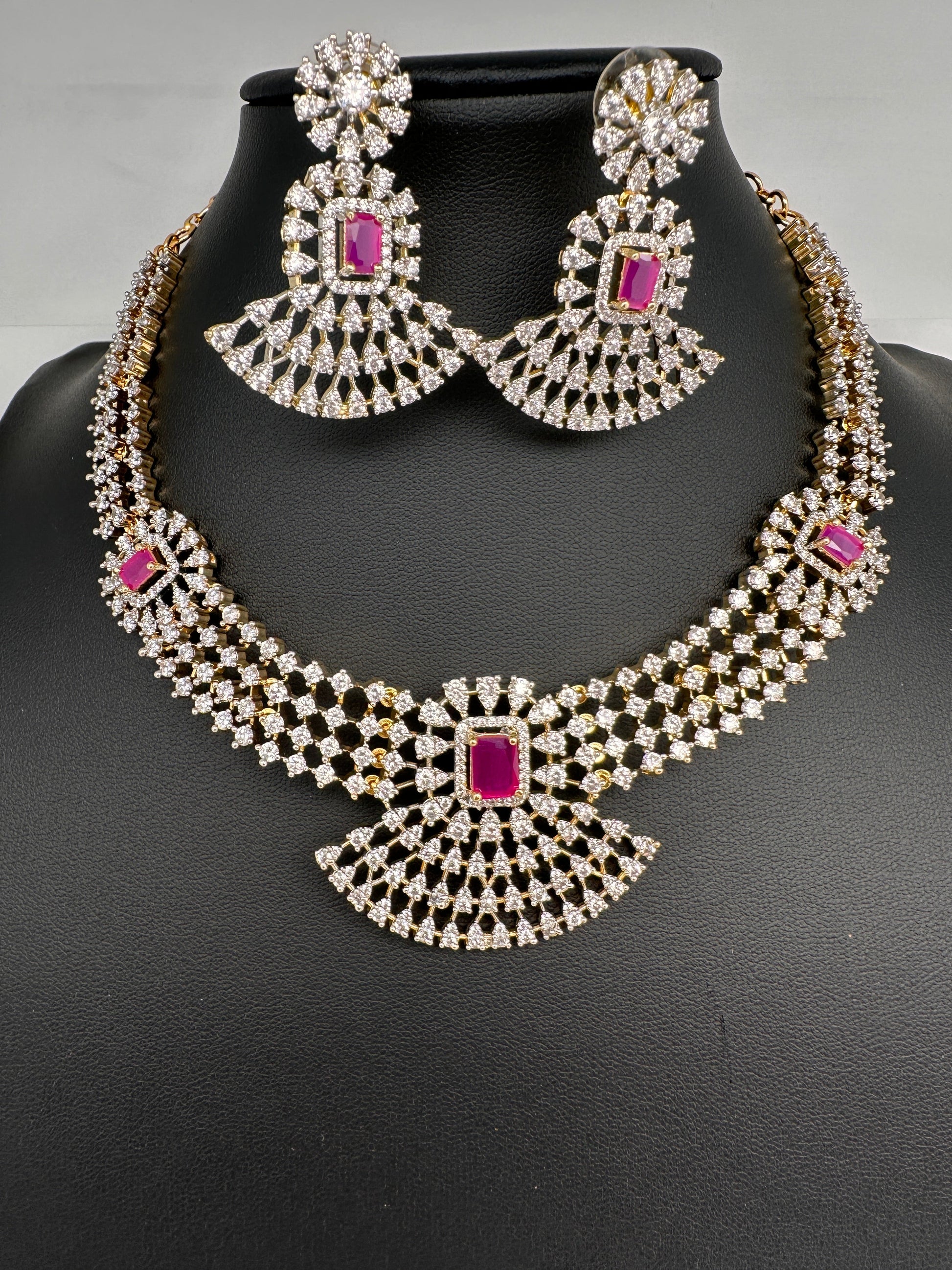AD Neckline Color Stone Short Necklace - Red