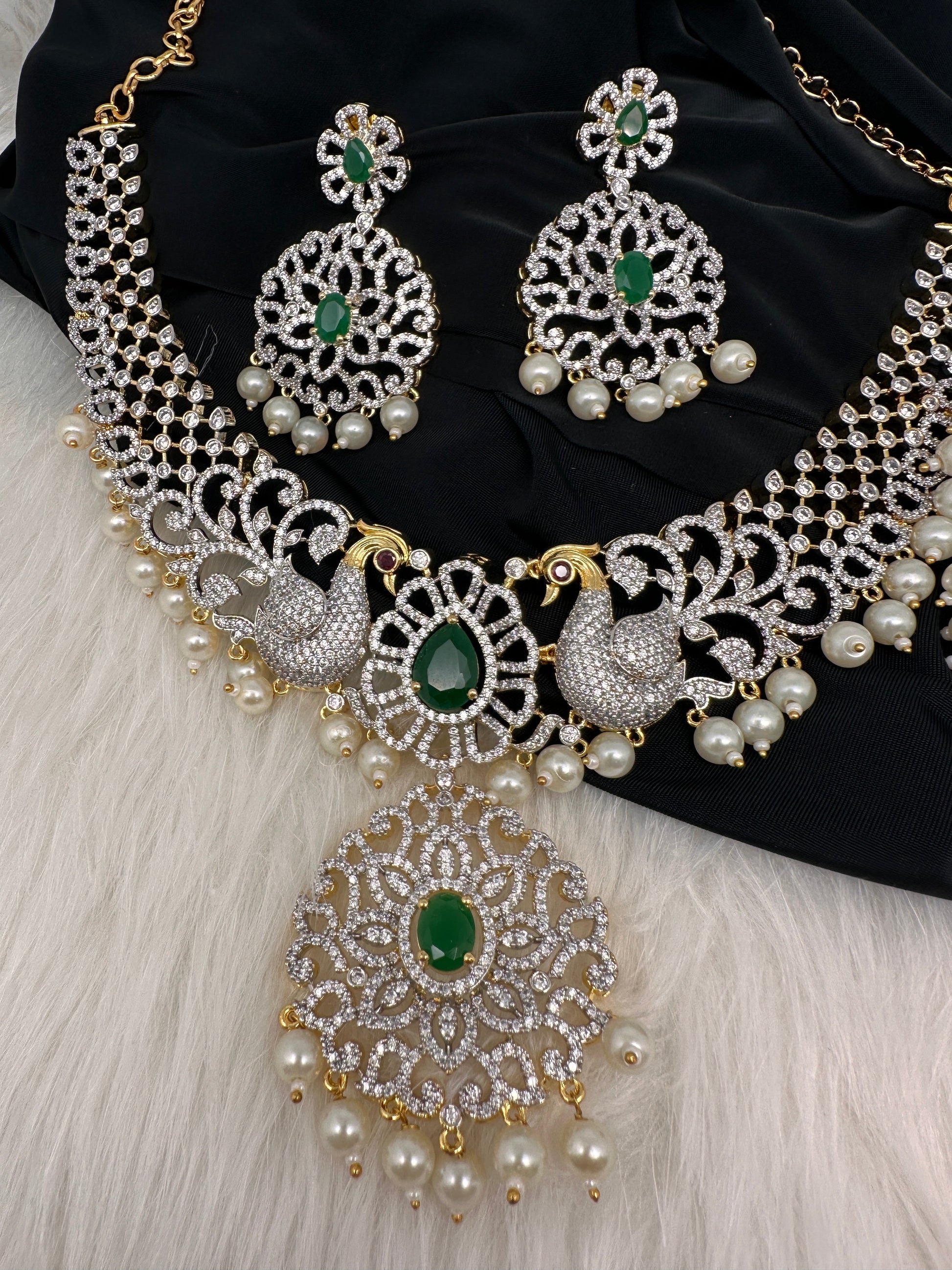 AD Peacock Color Stone Short Necklace - Green