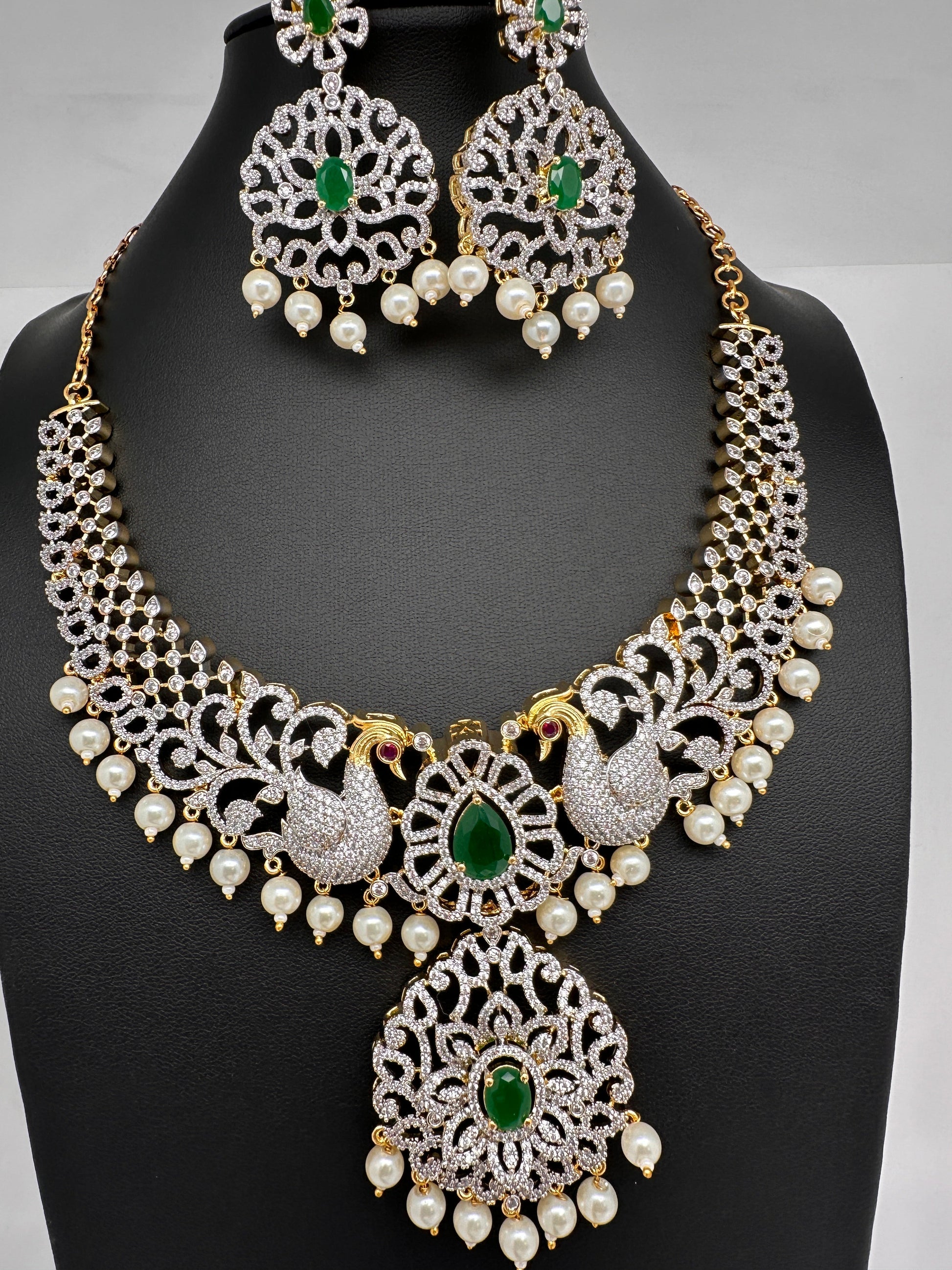 AD Peacock Color Stone Short Necklace - Green