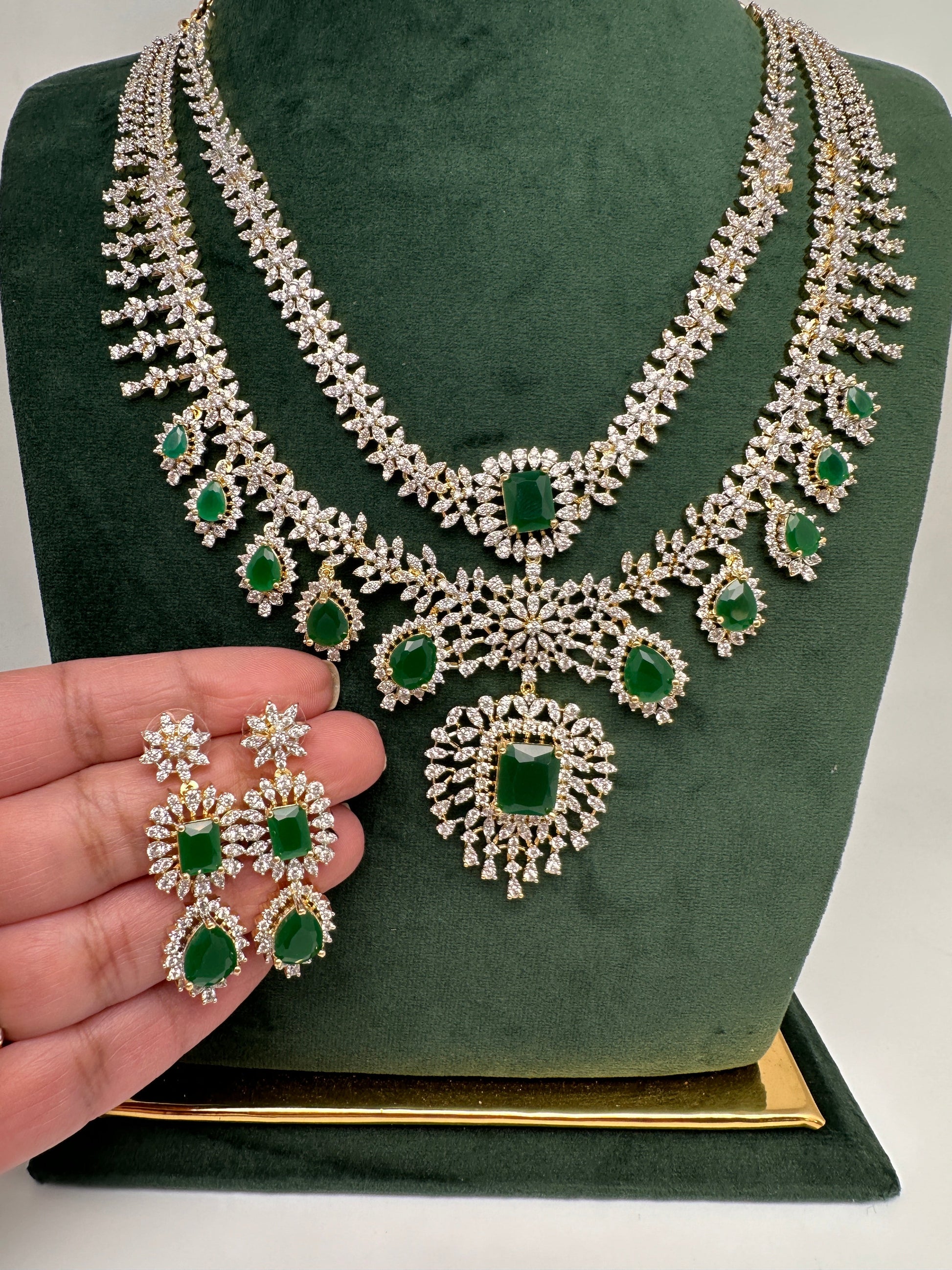AD Multi Layer Color Stone Short Necklace - Green