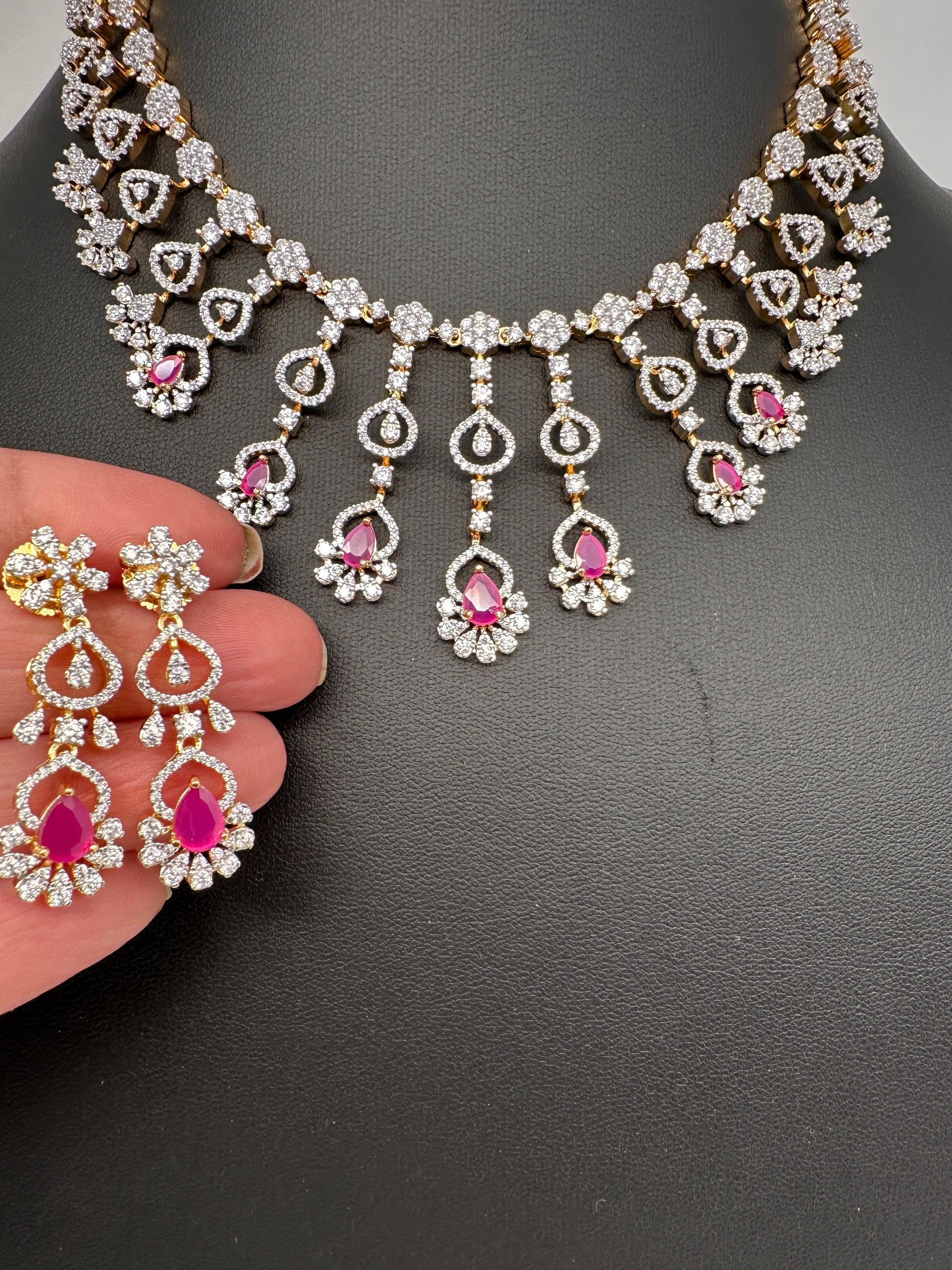 AD Color Stone Neckline Necklace - Red