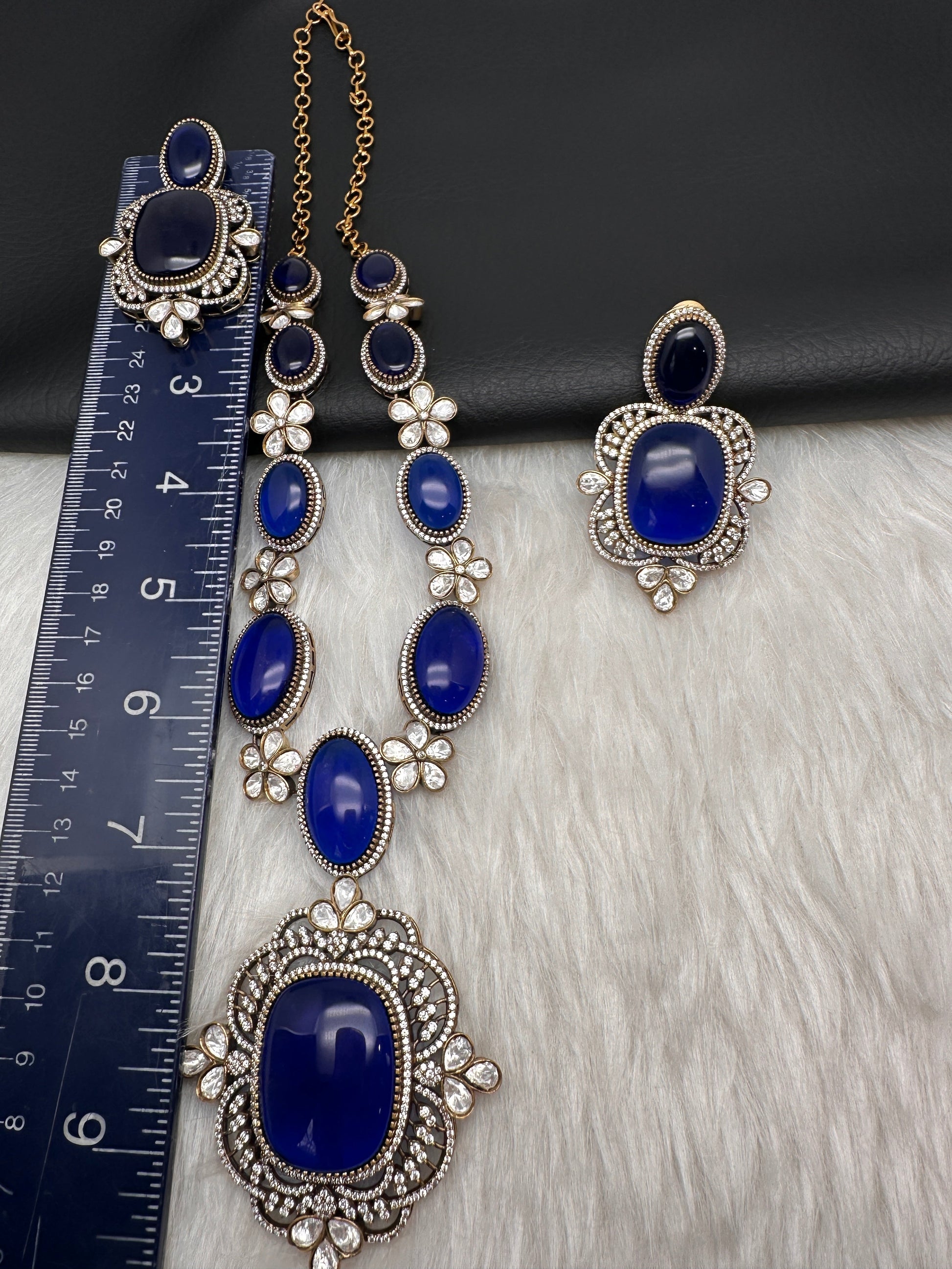 AD Doublet Color Stone Necklace - Blue