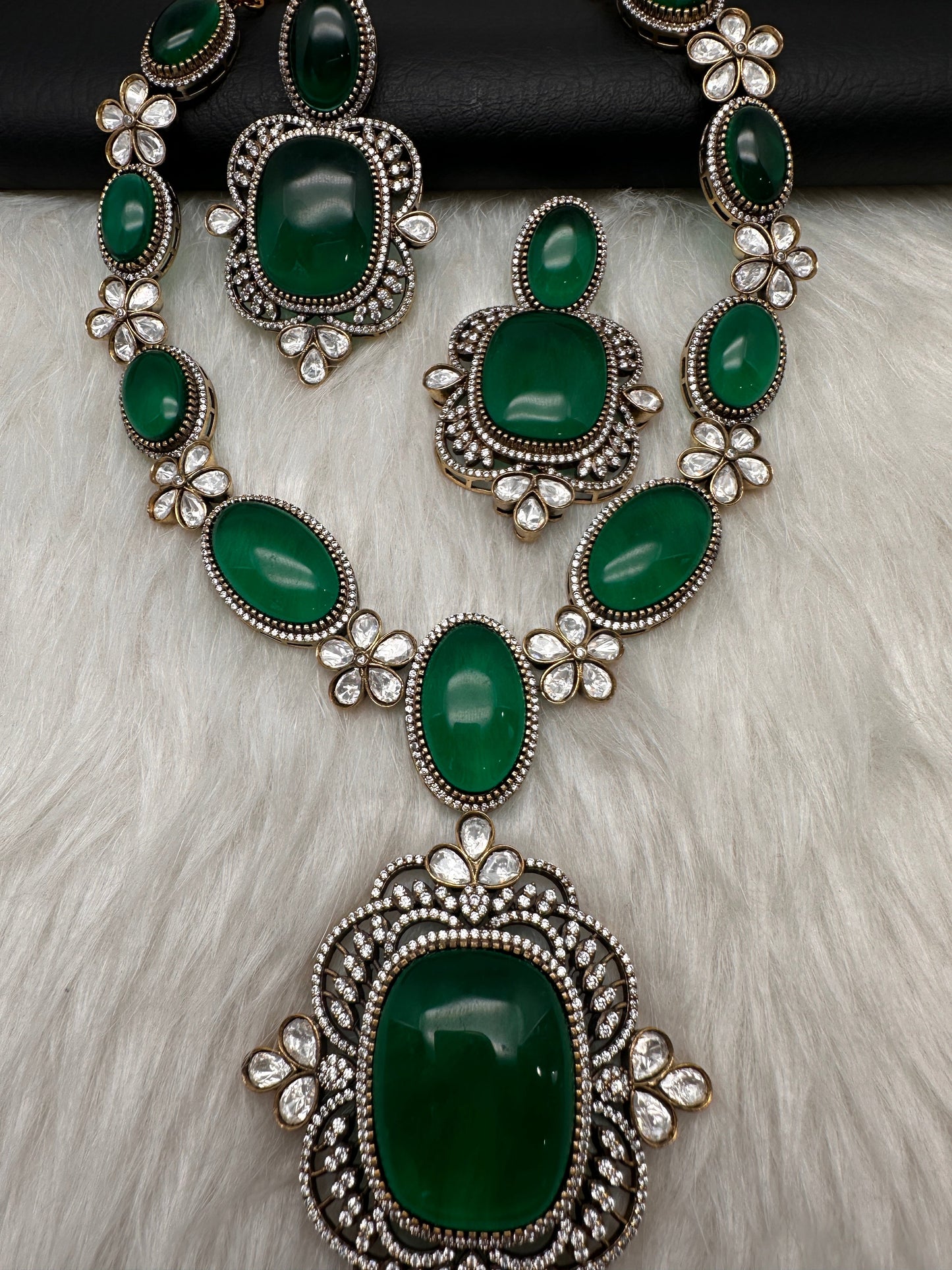 AD Doublet Color Stone Necklace - Green