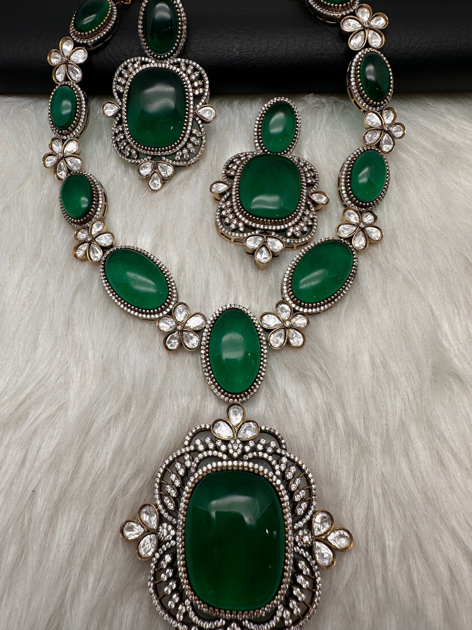 AD Doublet Color Stone Necklace - Green