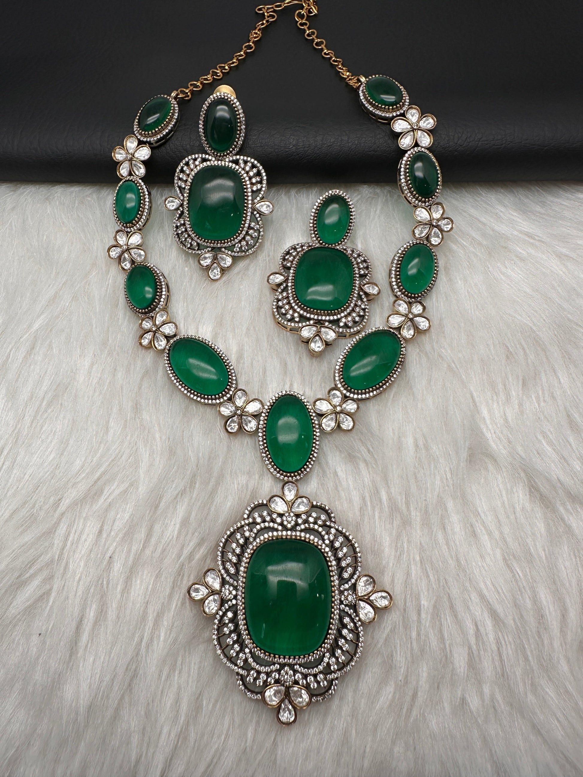 AD Doublet Color Stone Necklace - Green