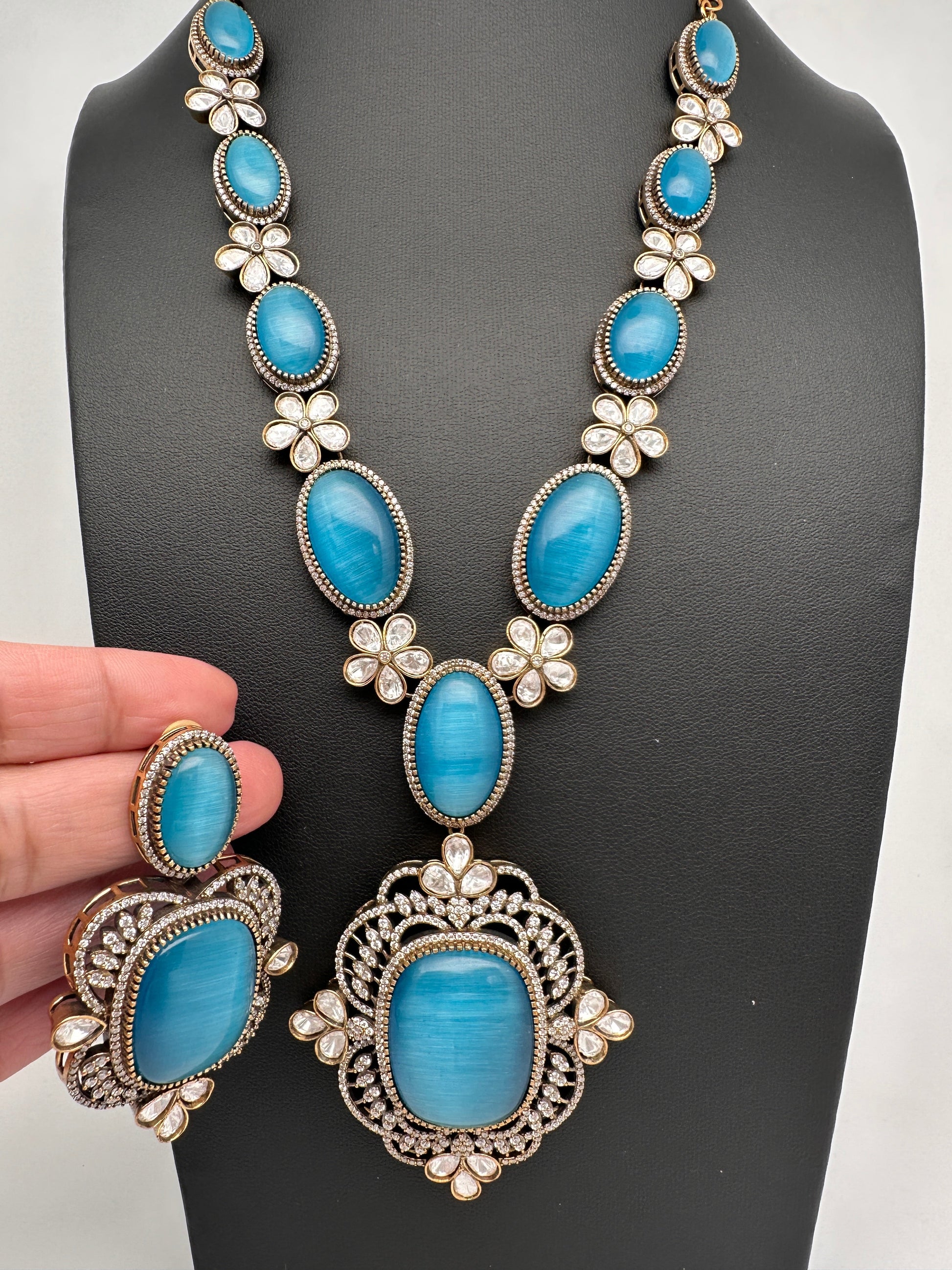 AD Doublet Color Stone Necklace - LightBlue