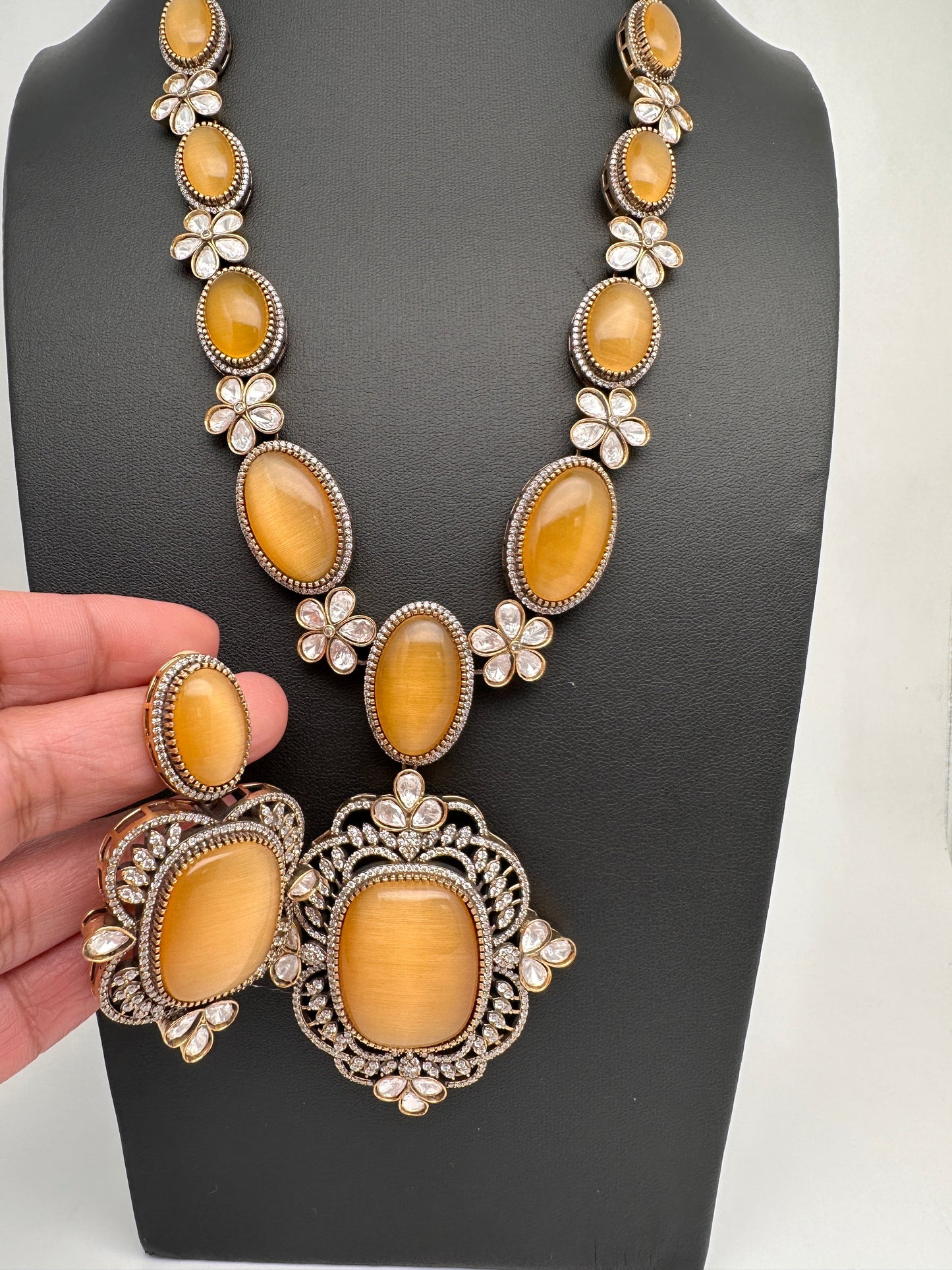 AD Doublet Color Stone Necklace - Yellow