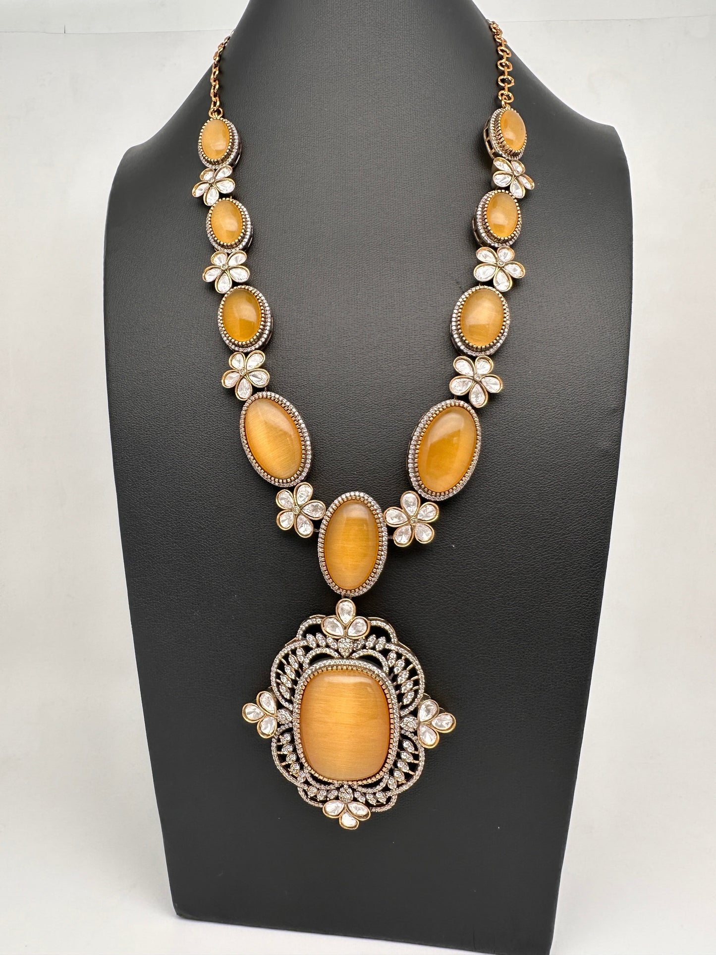 AD Doublet Color Stone Necklace - Yellow