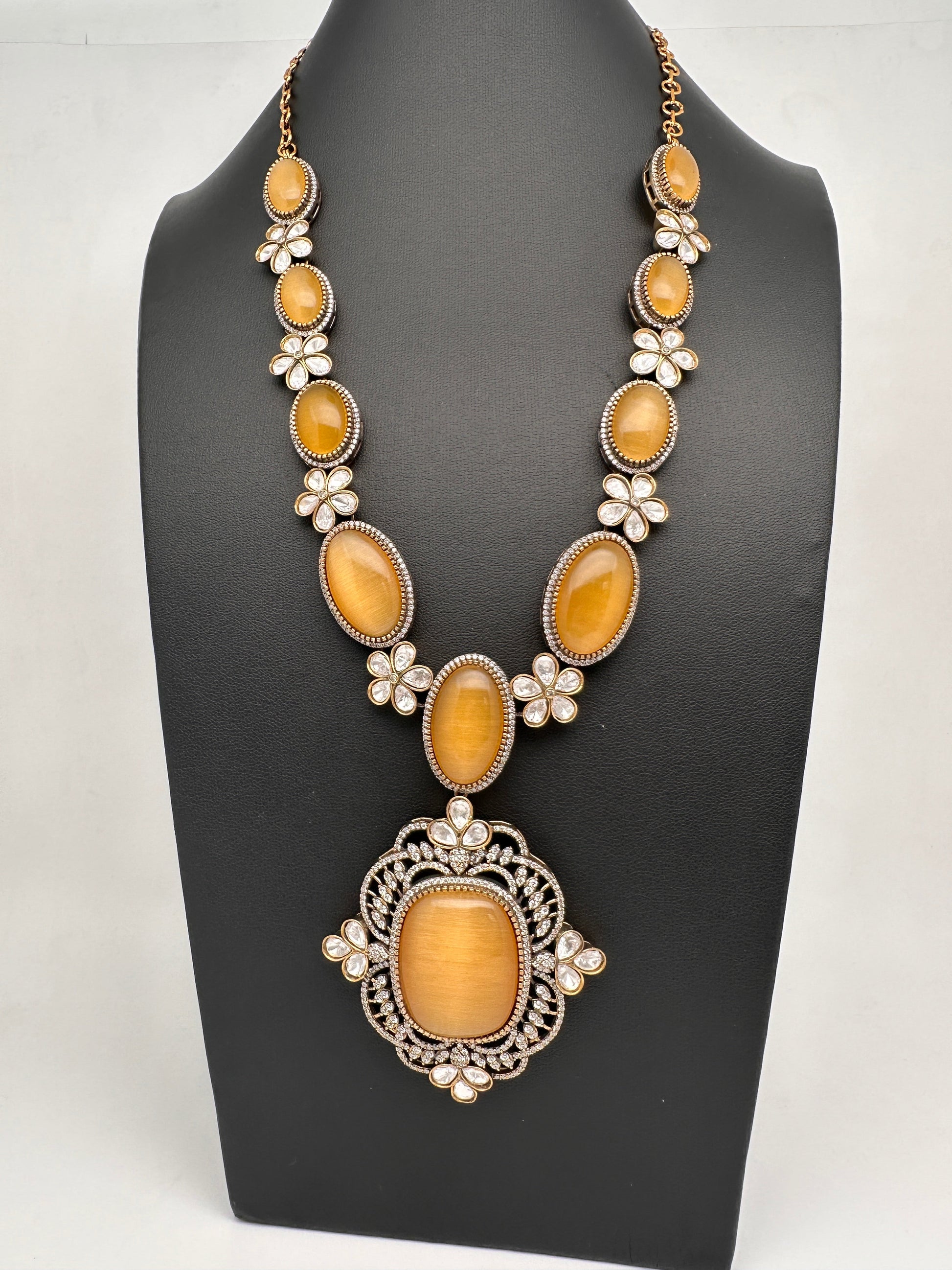 AD Doublet Color Stone Necklace - Yellow