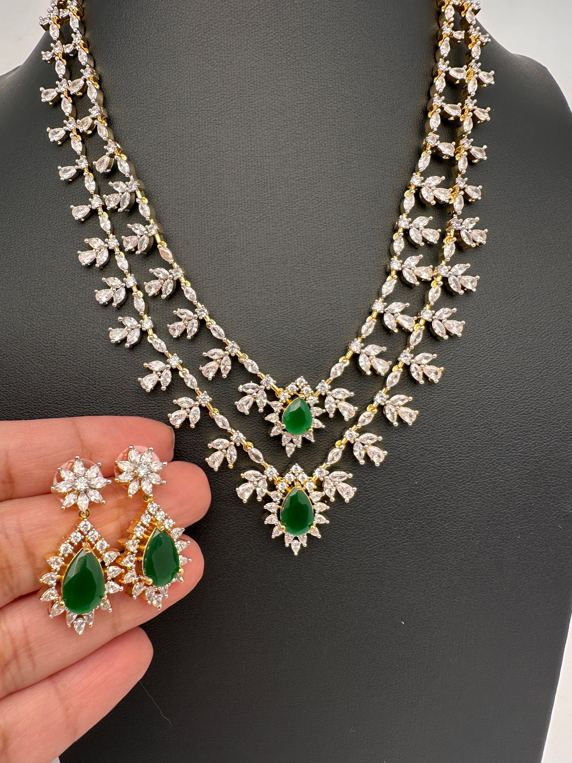 AD Diamond Finish Double Layer Color Short Necklace - Green