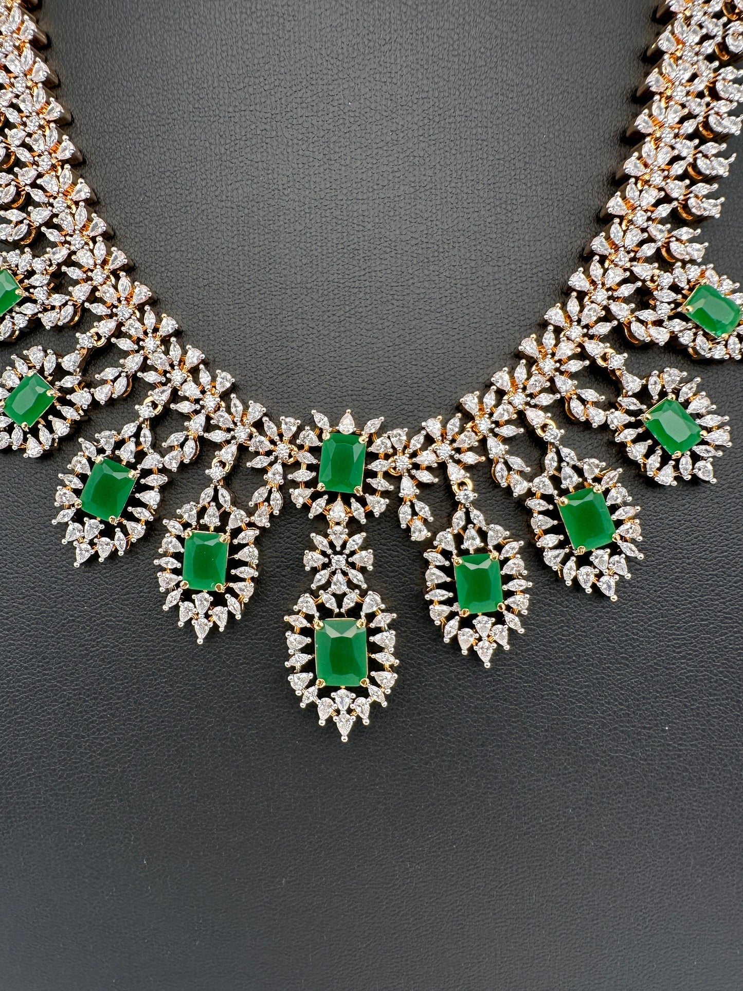 AD Dainty Color Short Necklace - Green