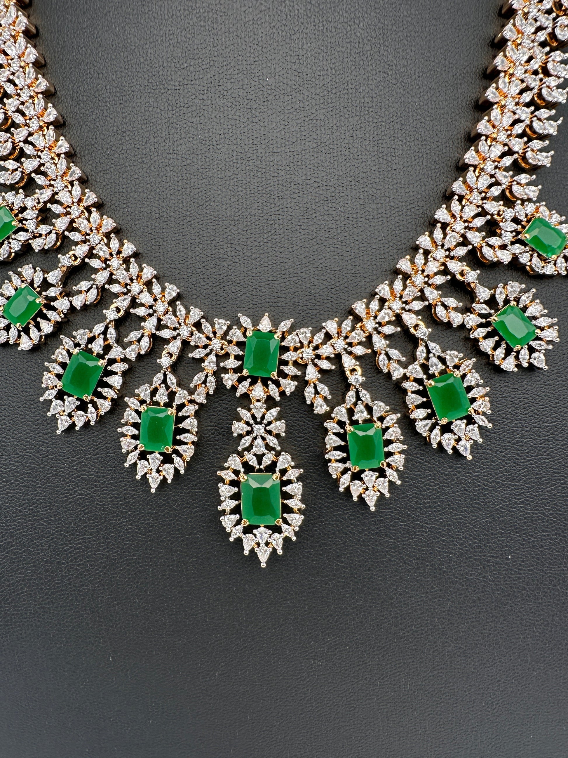 AD Dainty Color Short Necklace - Green