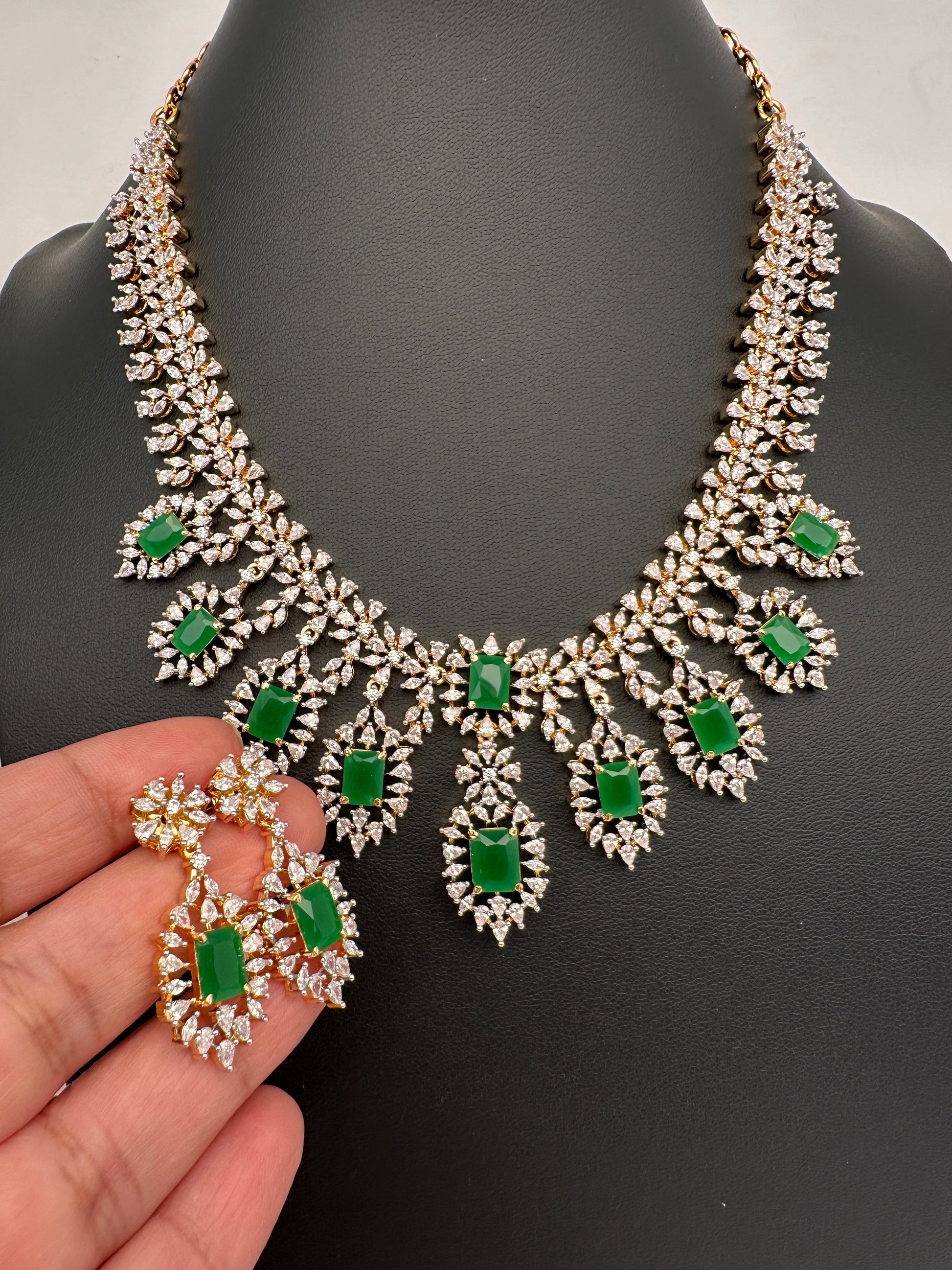 AD Dainty Color Short Necklace - Green