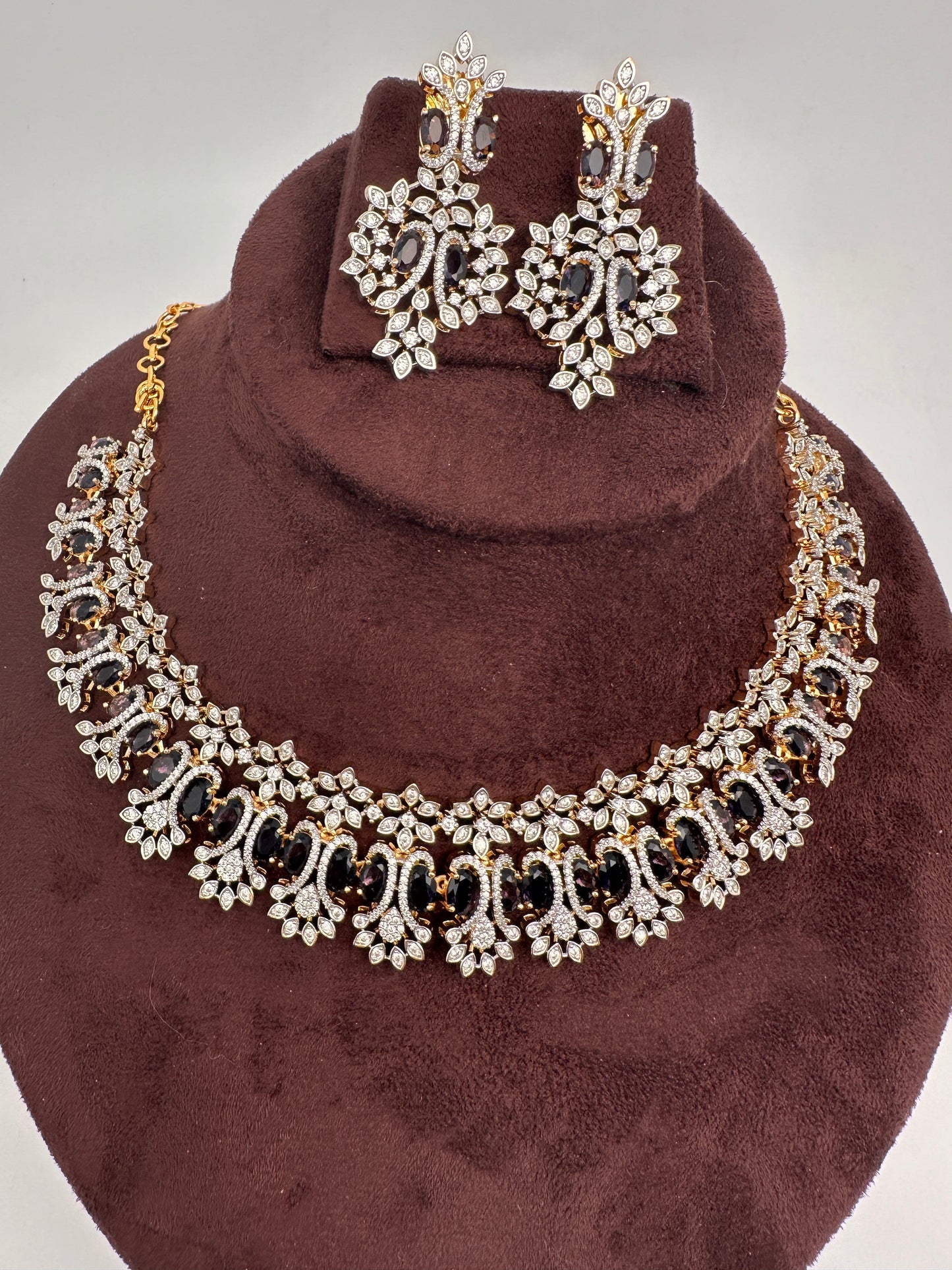 AD Neckline Color Stone Statement Necklace - Purple