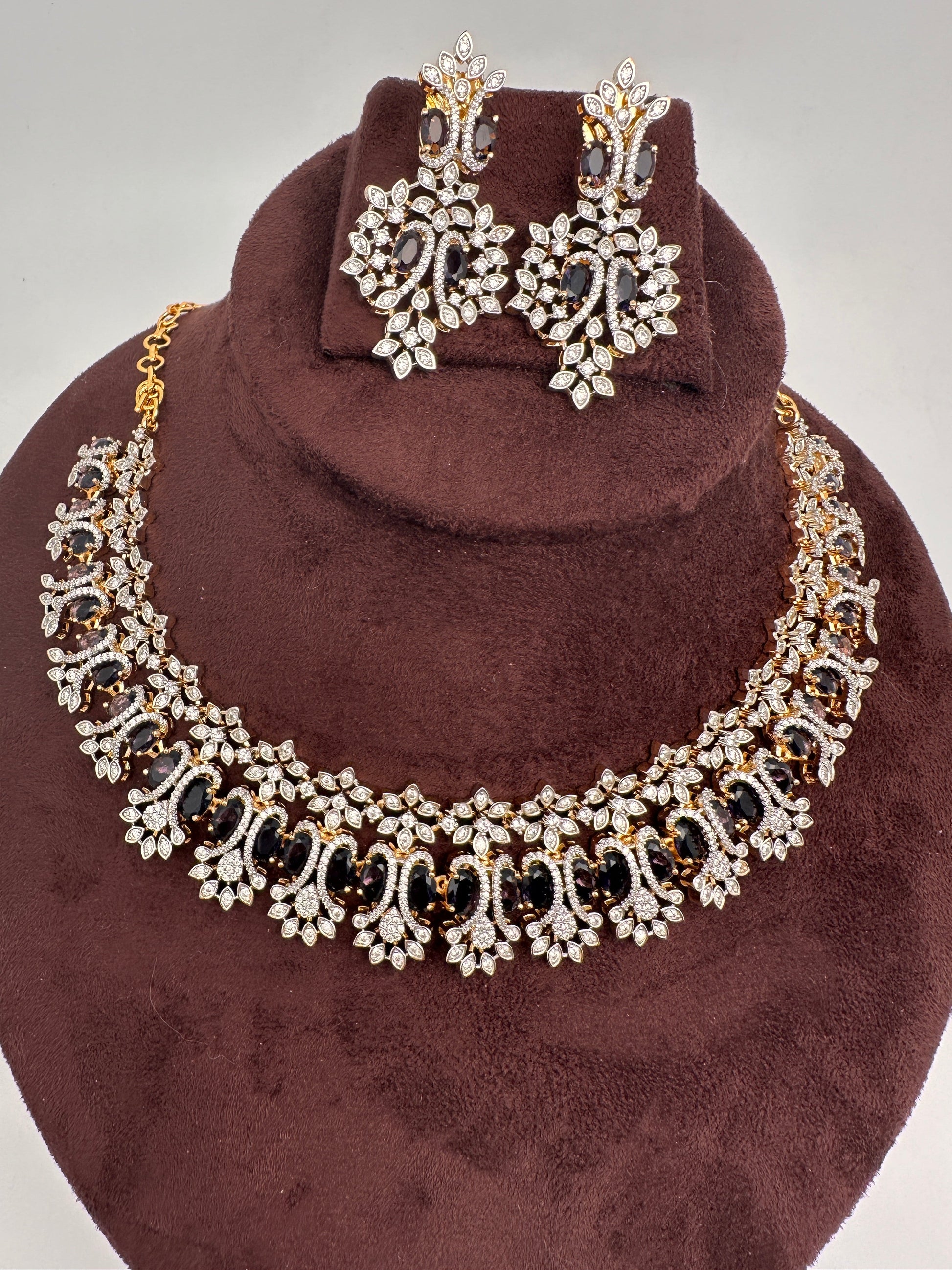 AD Neckline Color Stone Statement Necklace - Purple