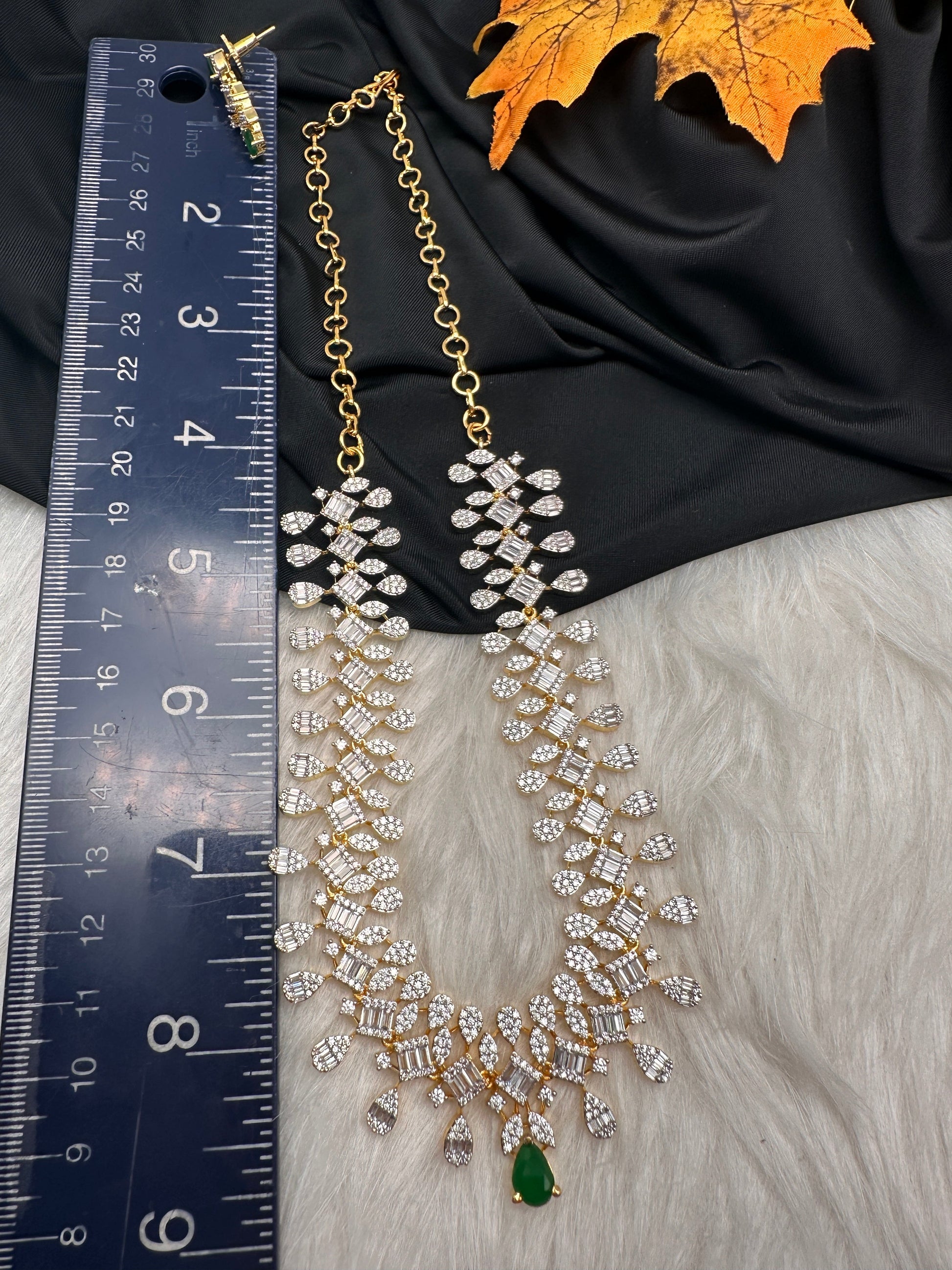 AD  Color Stone Diamond Finish Necklace - Green