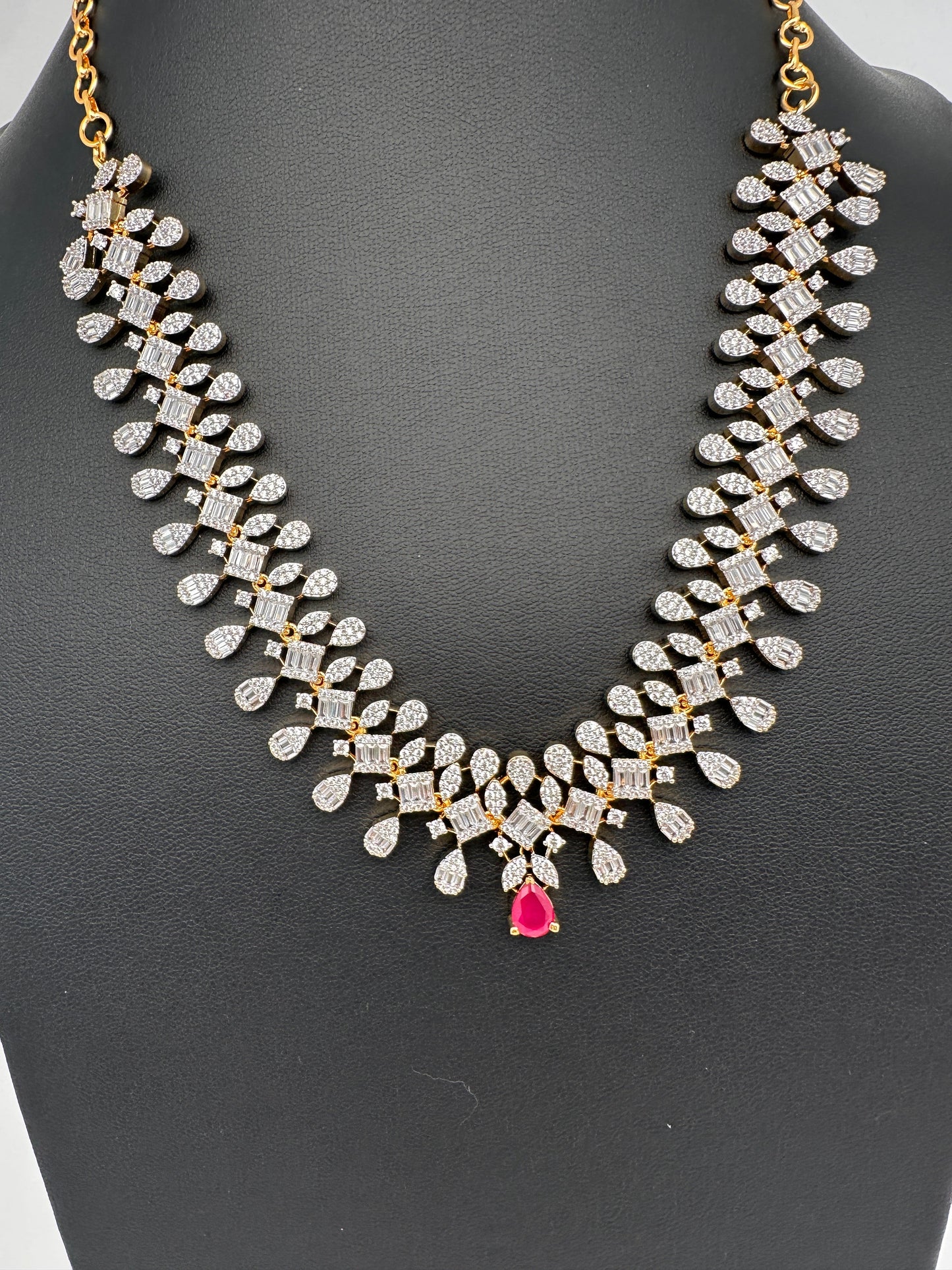 AD  Color Stone Diamond Finish Necklace - Red