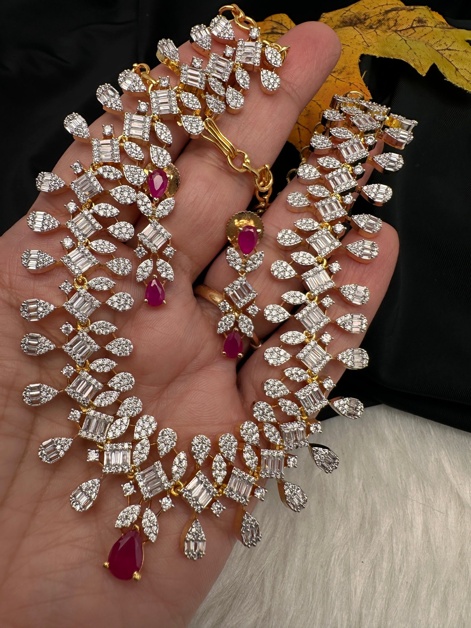 AD  Color Stone Diamond Finish Necklace - Red