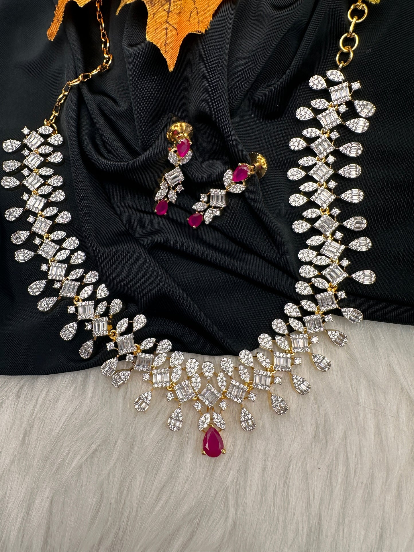 AD  Color Stone Diamond Finish Necklace - Red