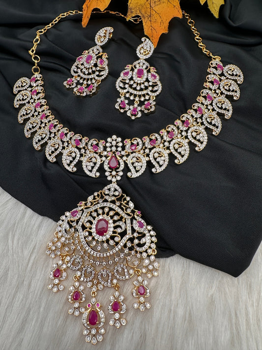 Mango AD Neckline Color Stone Necklace - Red