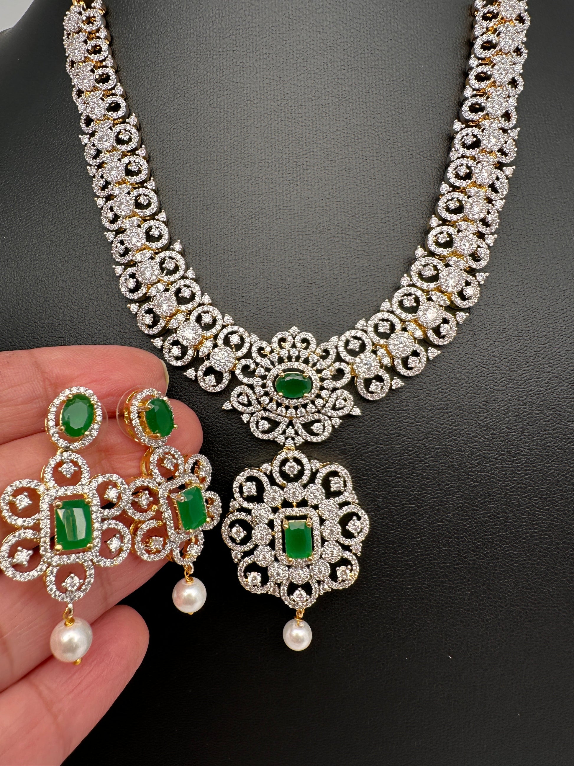 AD  Color Stone Diamond Finish Short Necklace - Green
