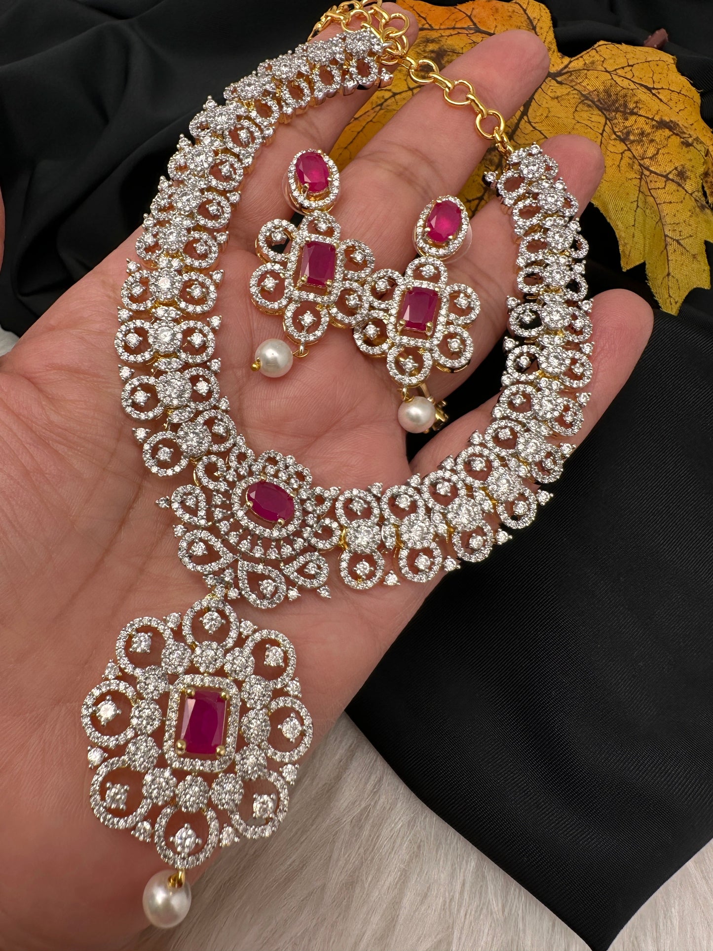 AD  Color Stone Diamond Finish Short Necklace - Red