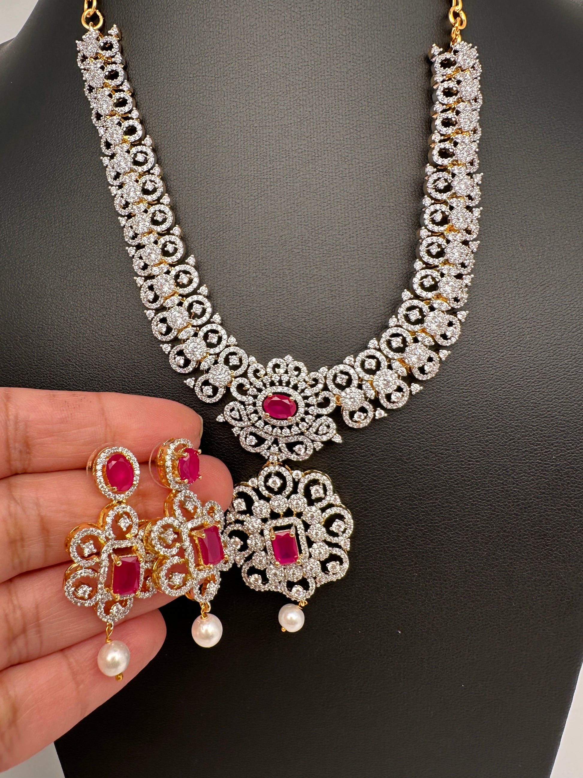 AD  Color Stone Diamond Finish Short Necklace - Red