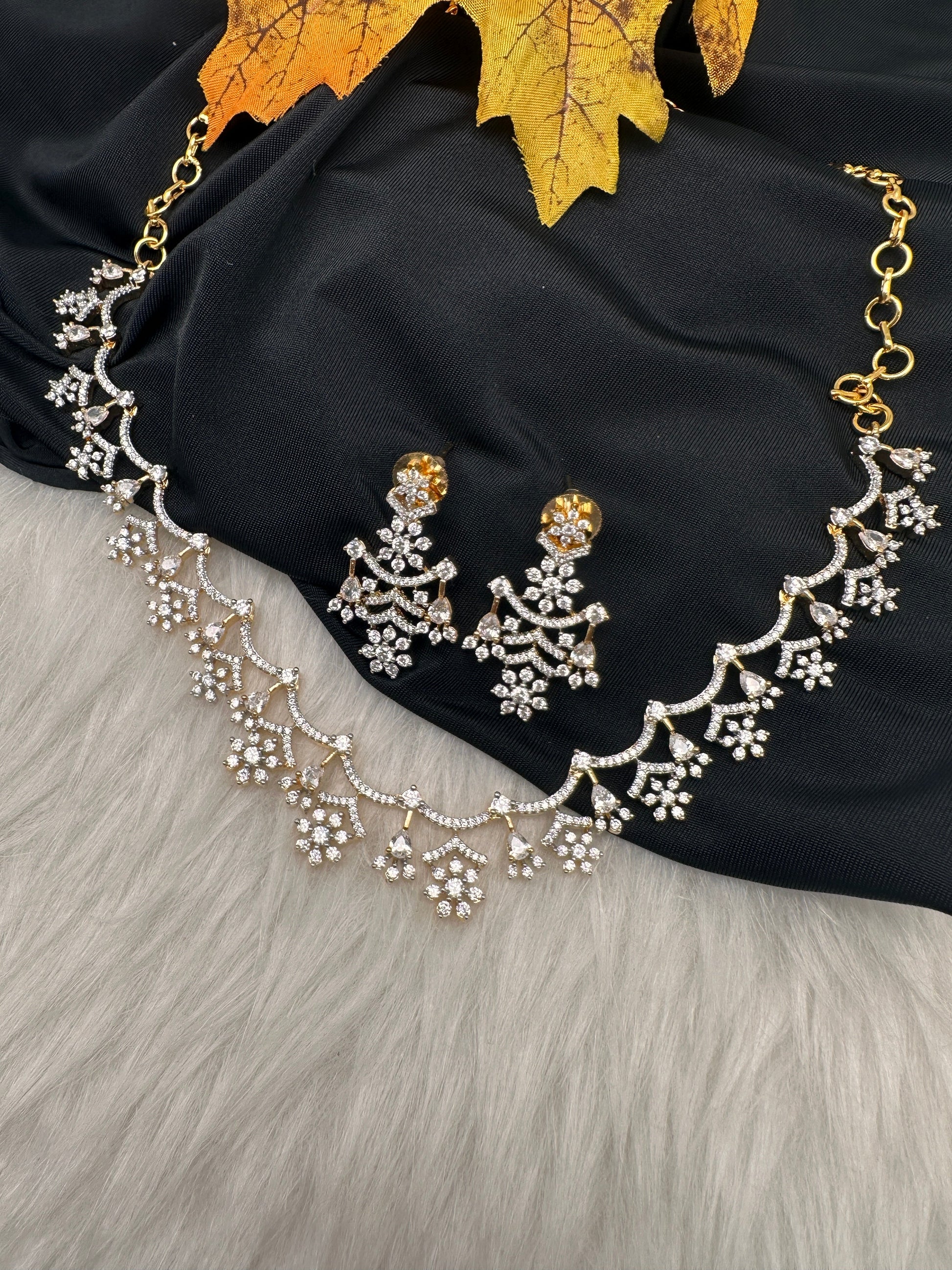 AD Dainty Neckline Short Necklace