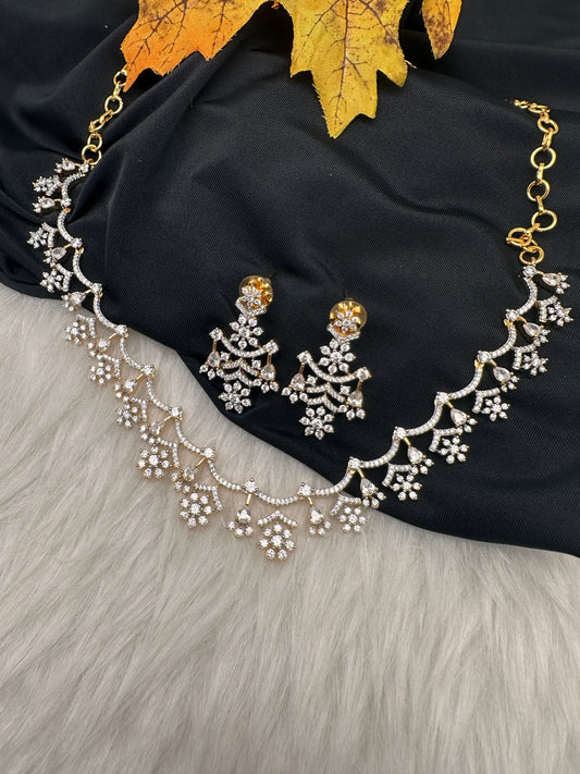 AD Dainty Neckline Short Necklace