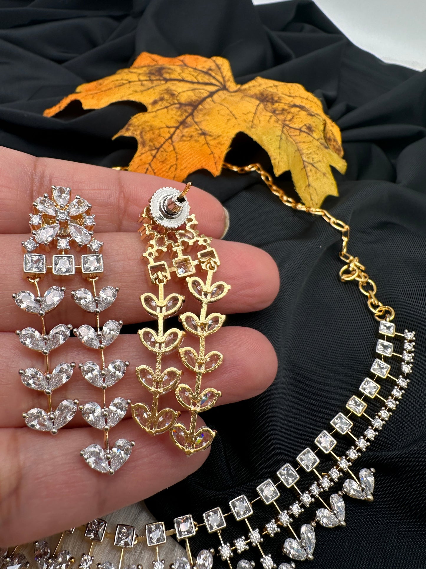 Marquise Cubic Zirconia Neckline Short Necklace