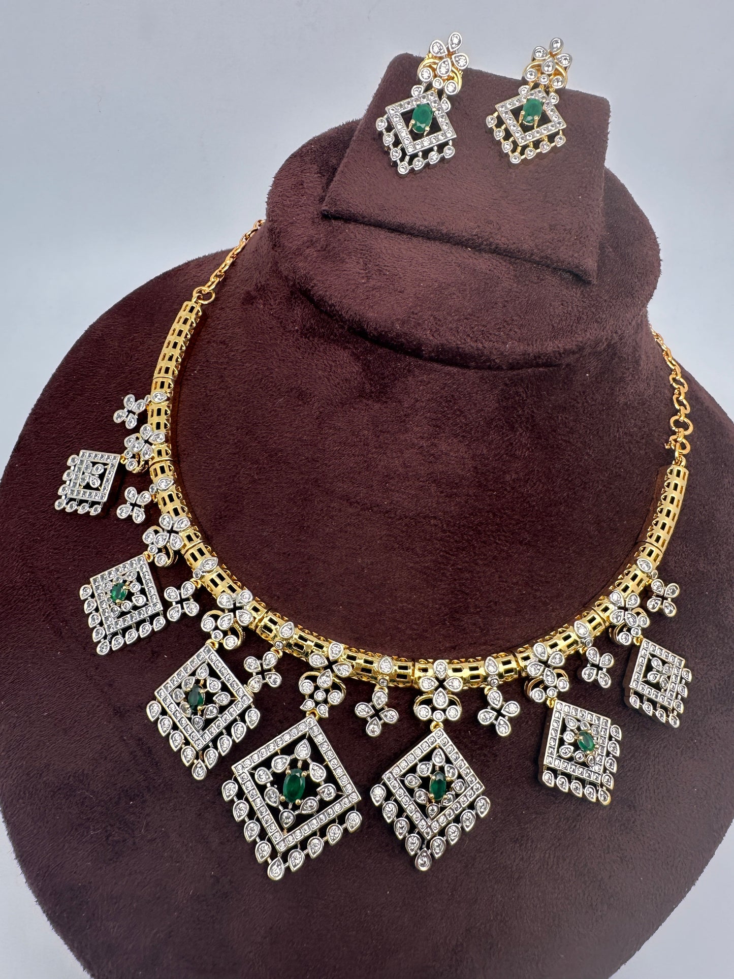 AD  Color Stone Diamond Finish Kanti Short Necklace - Green