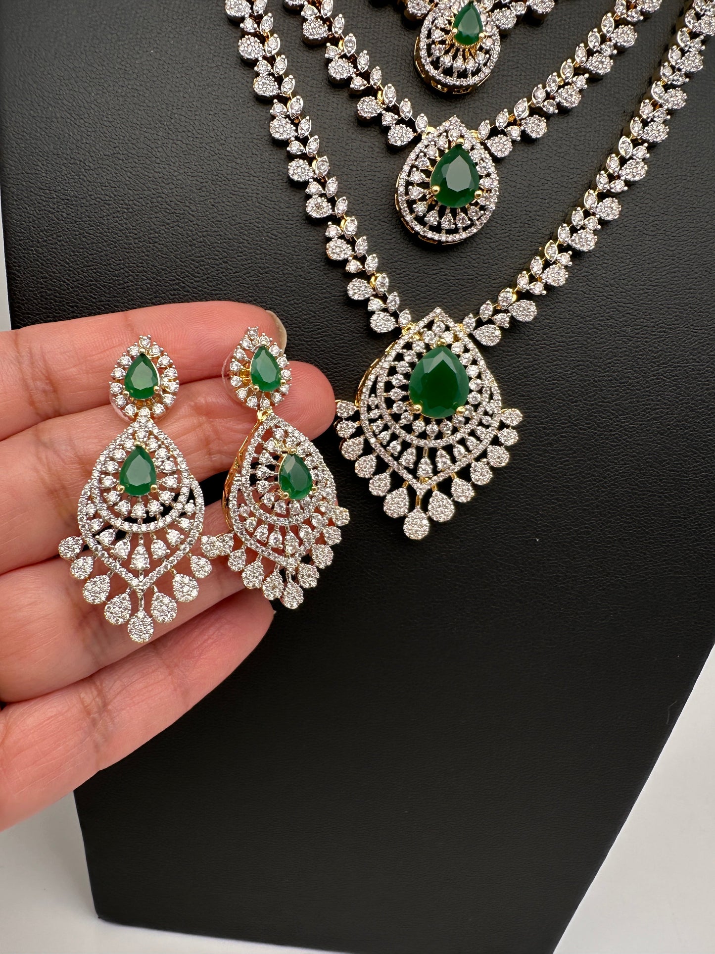 AD  Color Stone Diamond Finish Multi Layer Short Necklace - Green