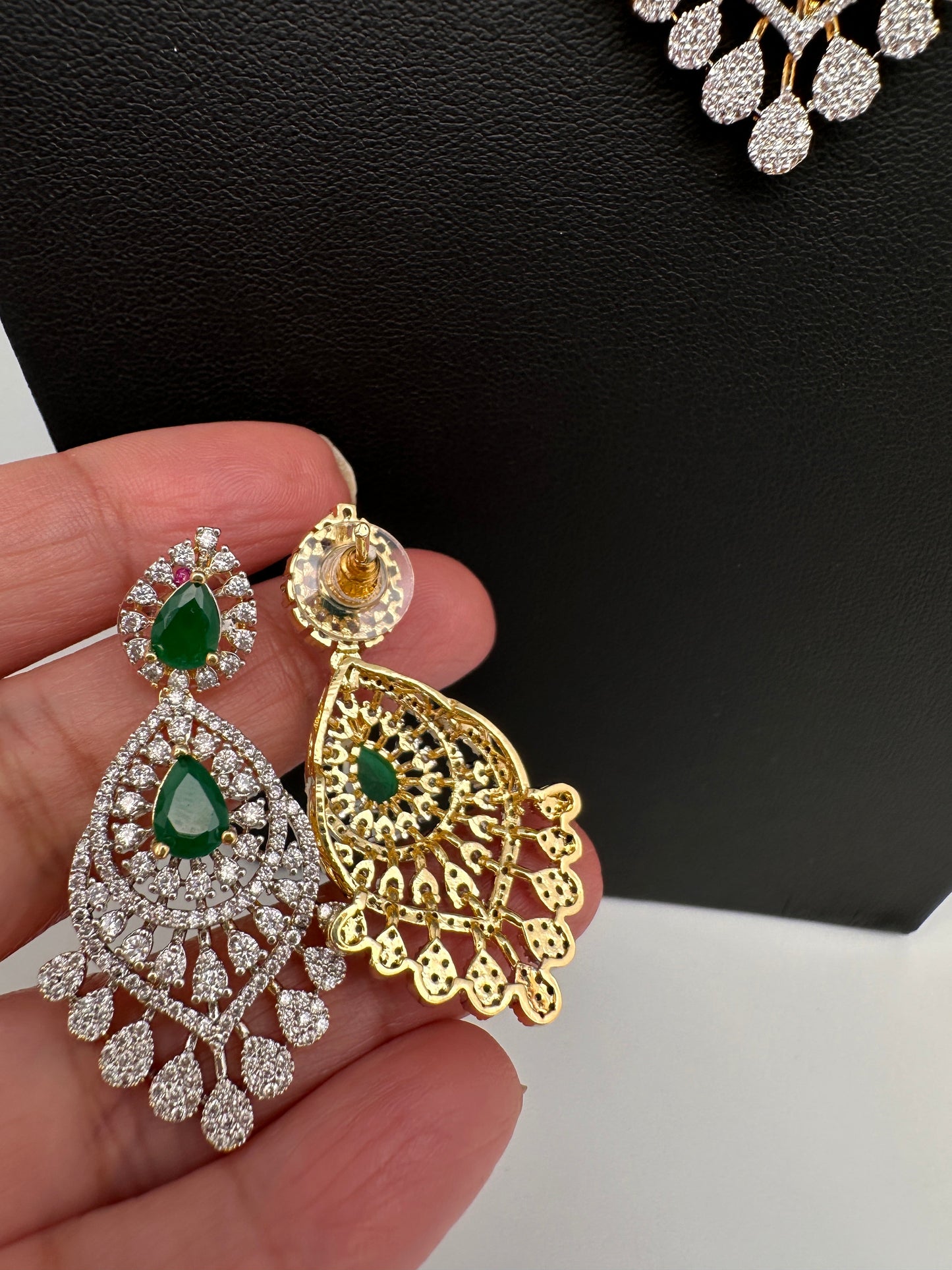 AD  Color Stone Diamond Finish Multi Layer Short Necklace - Green
