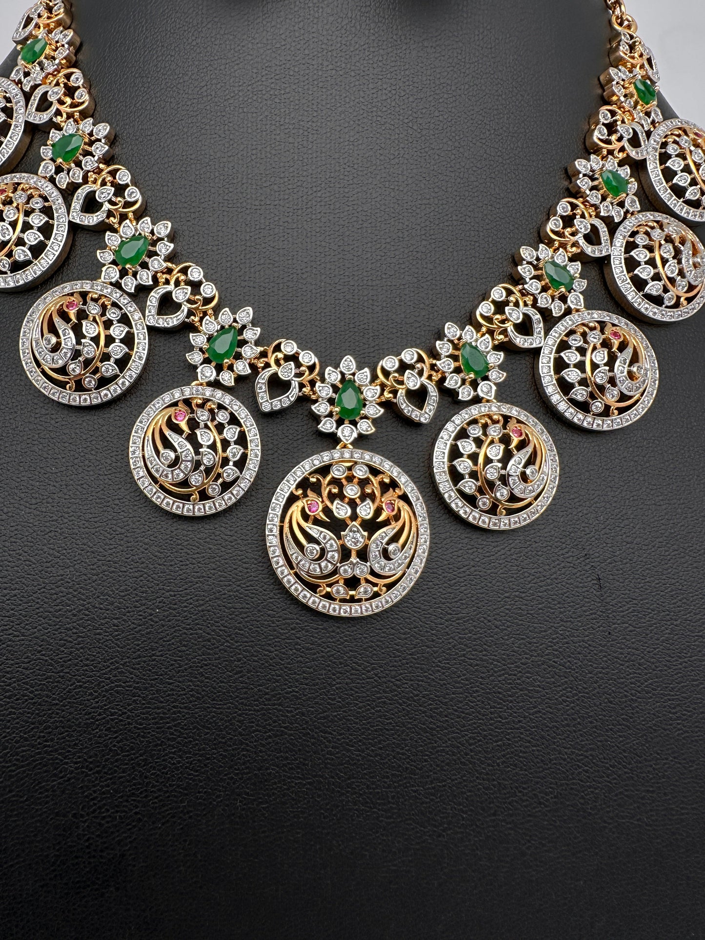AD  Peacock Bottu Color Stone Short Necklace - Green