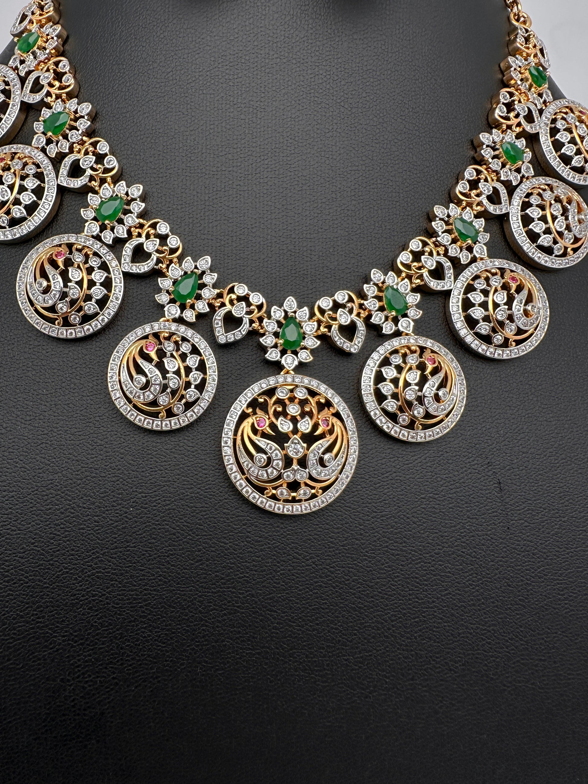 AD  Peacock Bottu Color Stone Short Necklace - Green