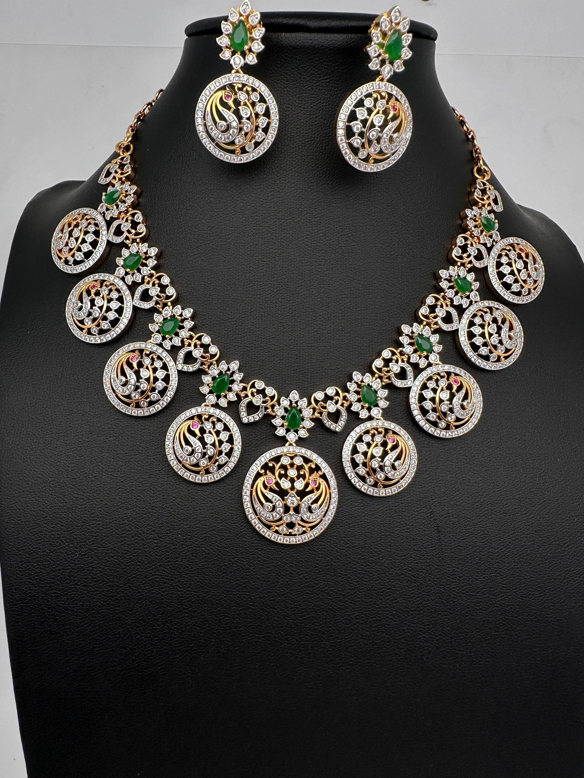 AD  Peacock Bottu Color Stone Short Necklace - Green